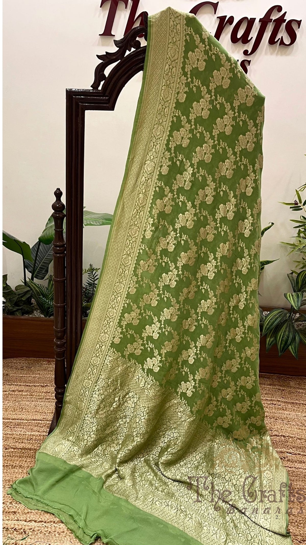 Khaddi Georgette Handloom Banarasi Saree