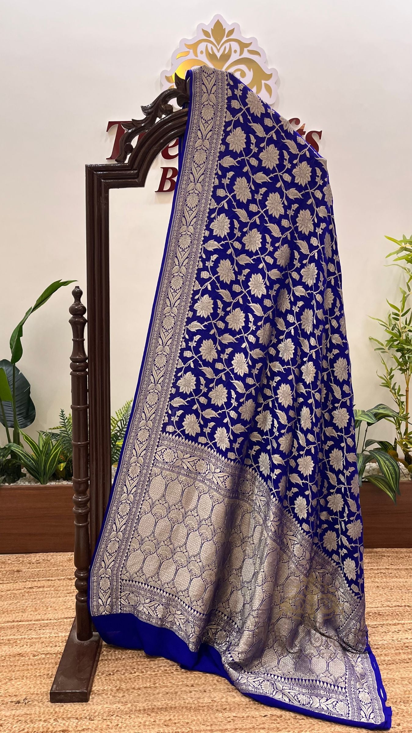 Khaddi Georgette Banarasi Saree - Water Zari
