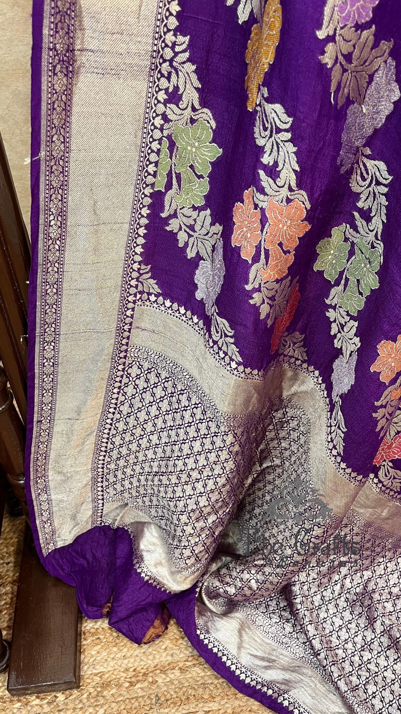 Tussar Georgette Handloom Banarasi Saree - Jaal with Meenakari