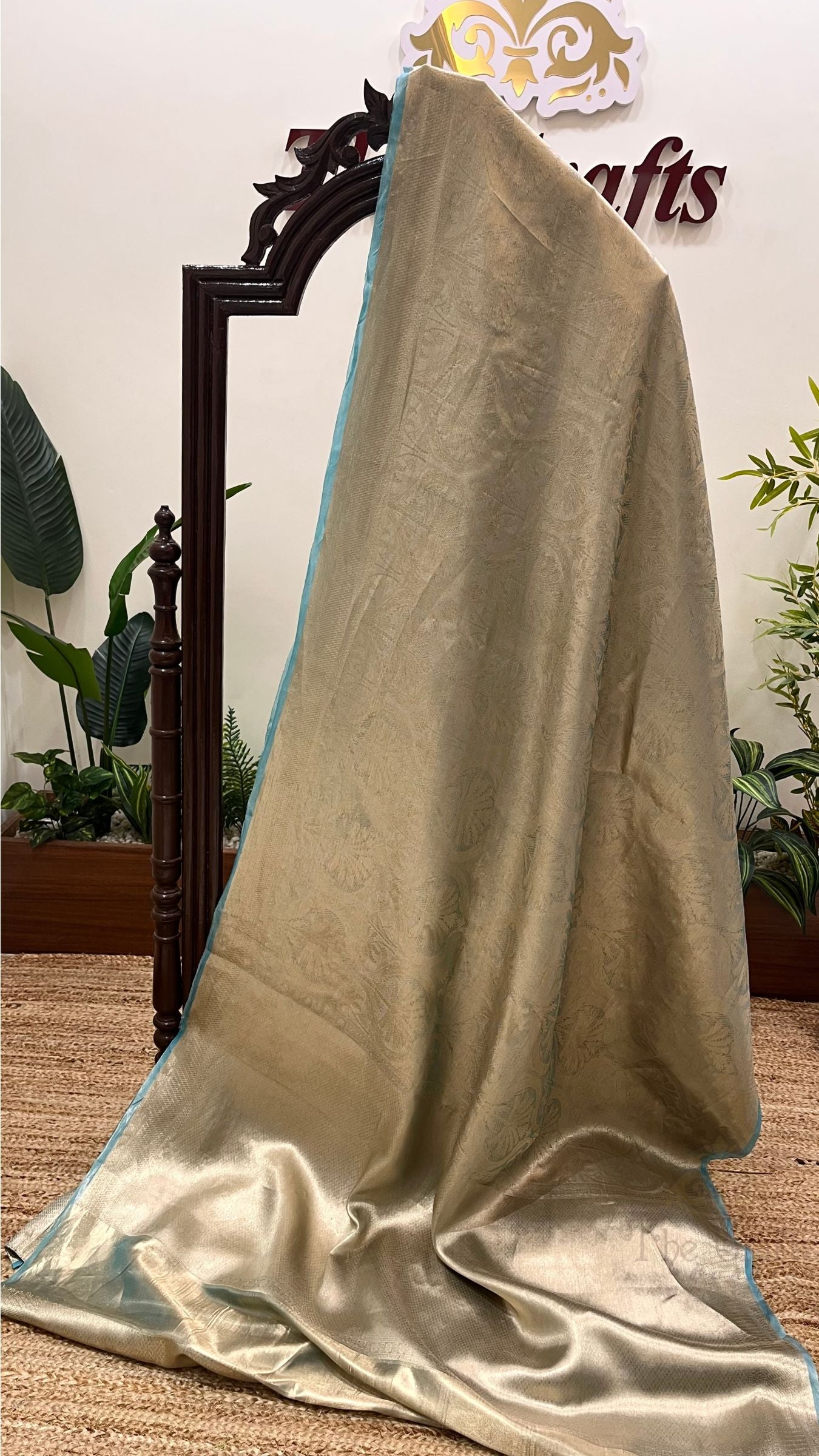 Pure Tissue Brocade Banarasi Saree