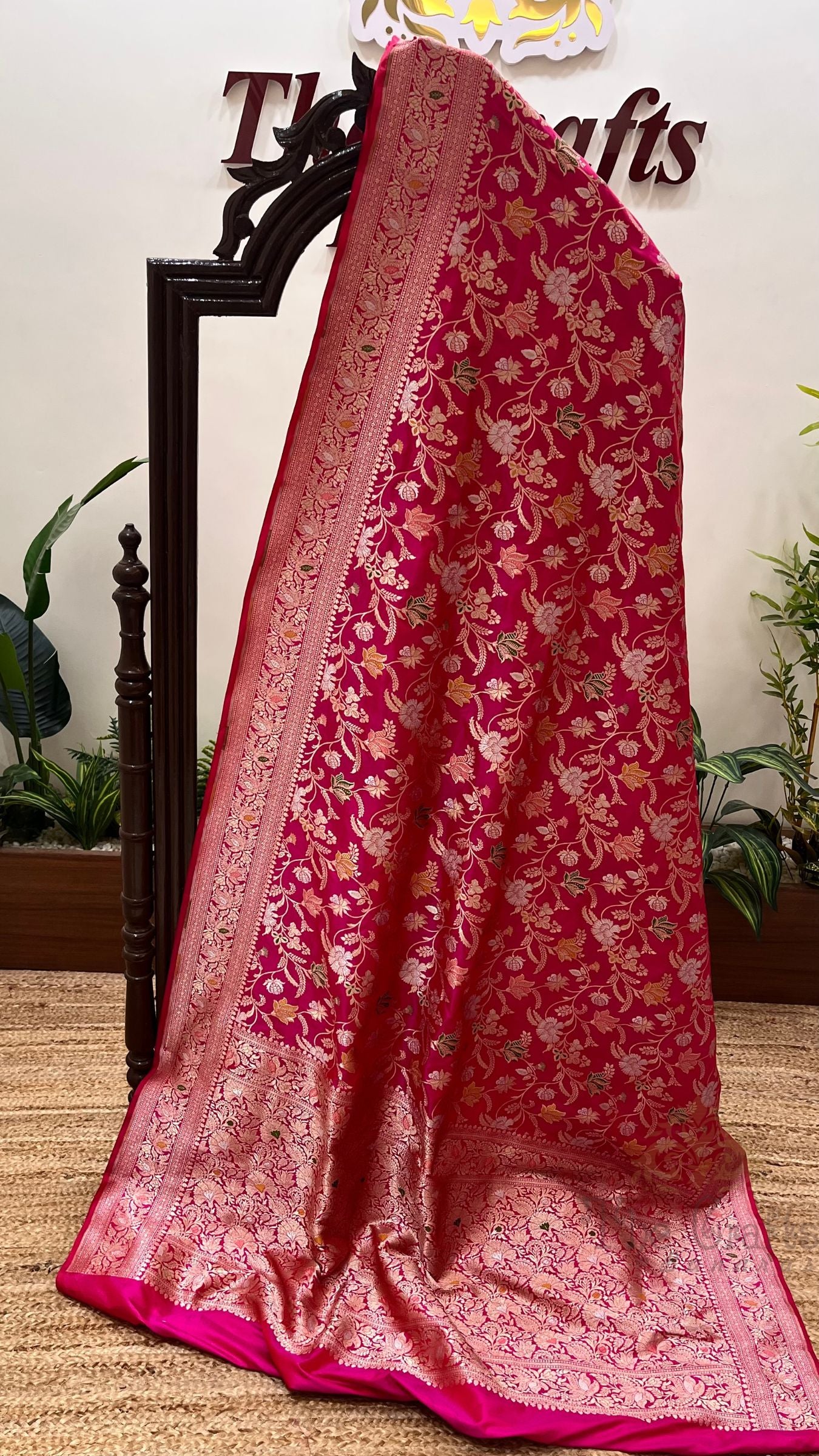 Pure Katan Silk Handloom Banarasi Saree - Jaal Work With Meenakari