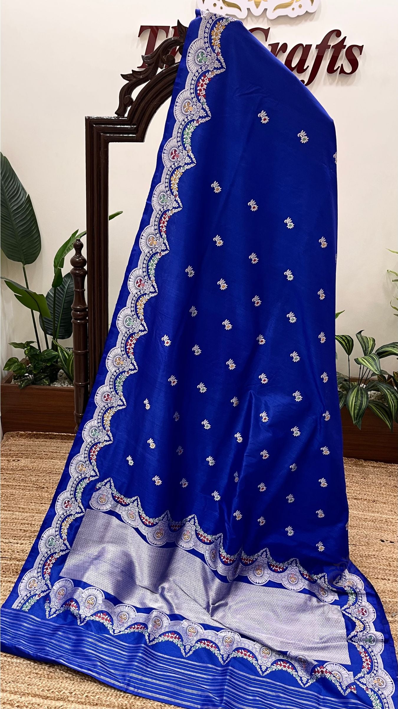 Tussar Georgette Handloom Banarasi Saree - Meenakari