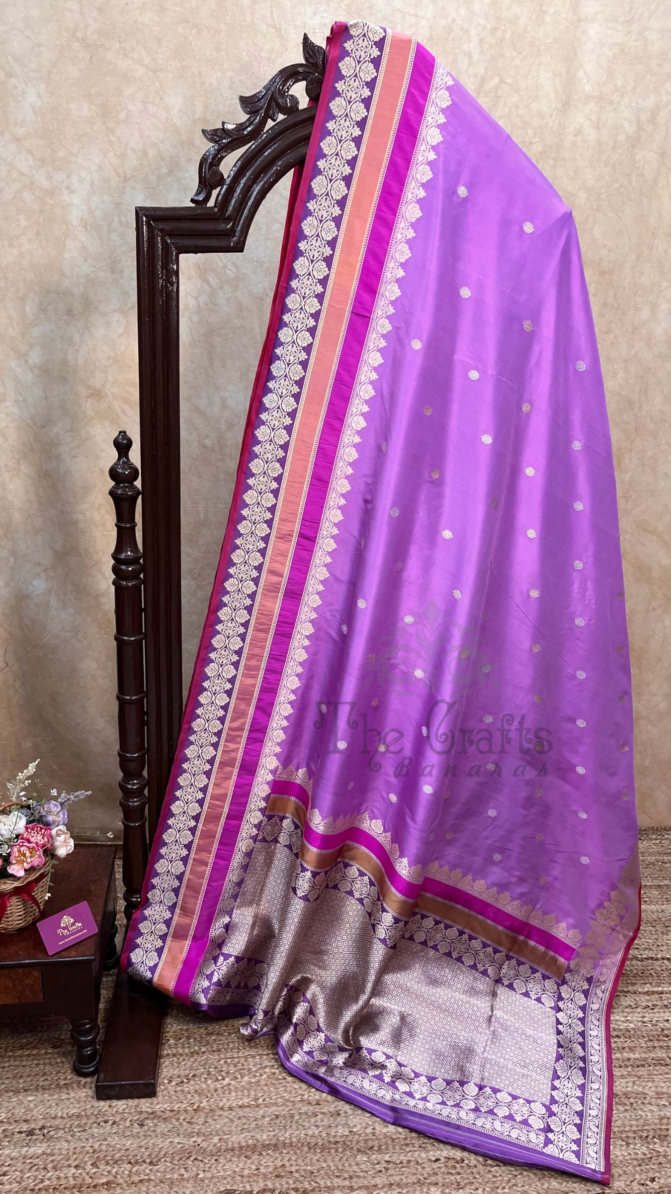 Pure Katan Silk Handloom Banarasi Saree - with kadhua motifs