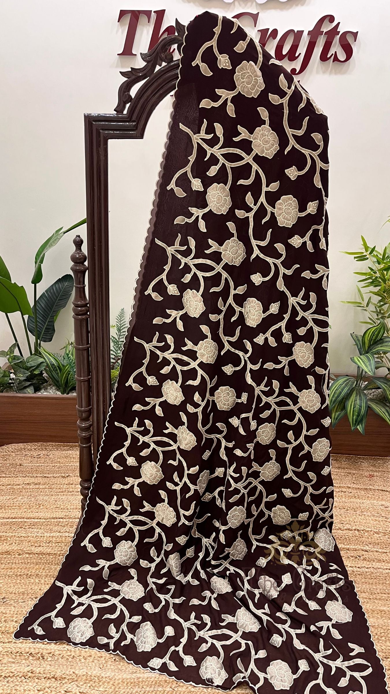 Pure Crepe Silk Banarasi Saree - Floral Appliqué Work