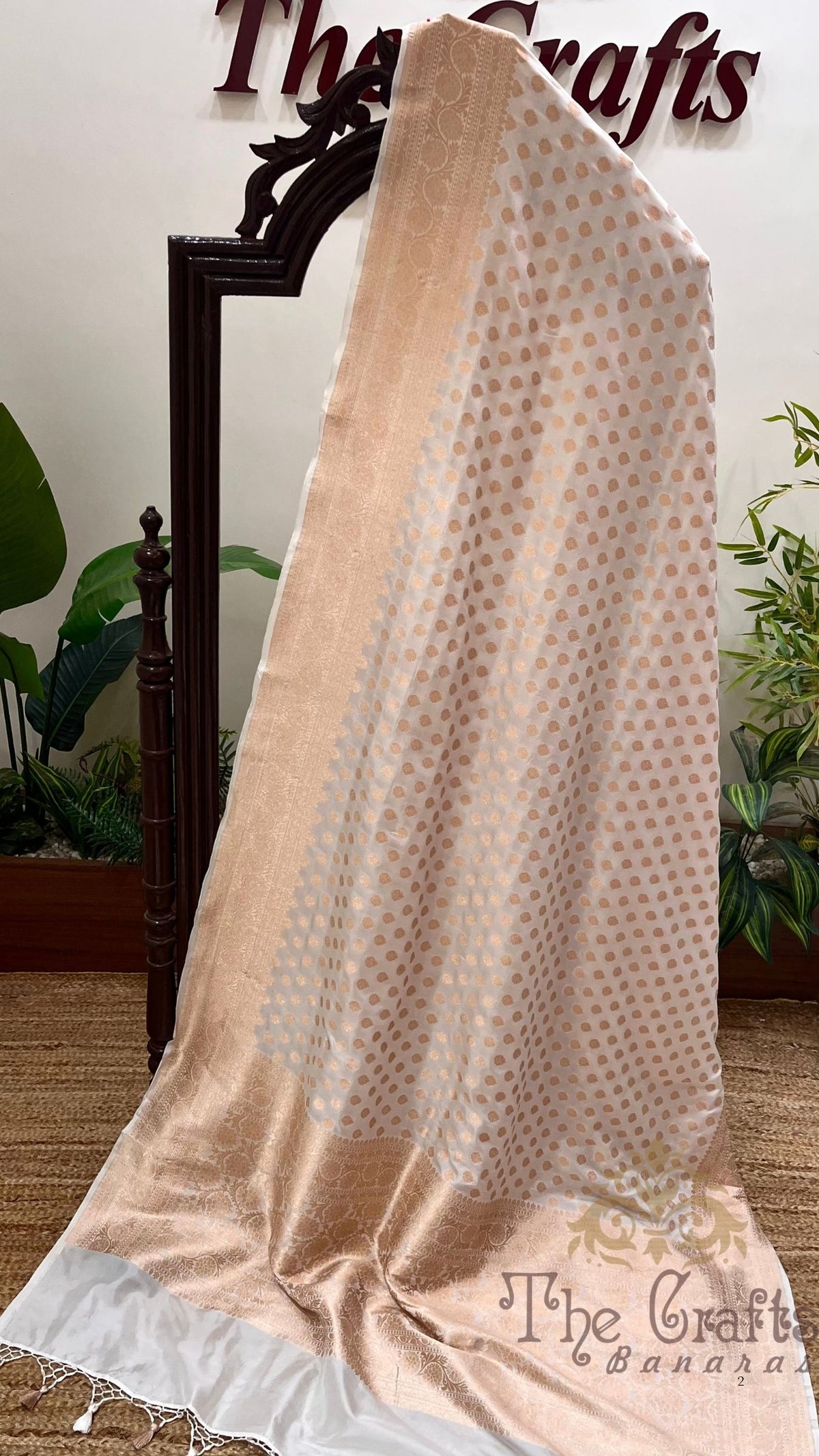Pure Katan Silk Handloom Banarasi Saree - Jaal work (Copy)