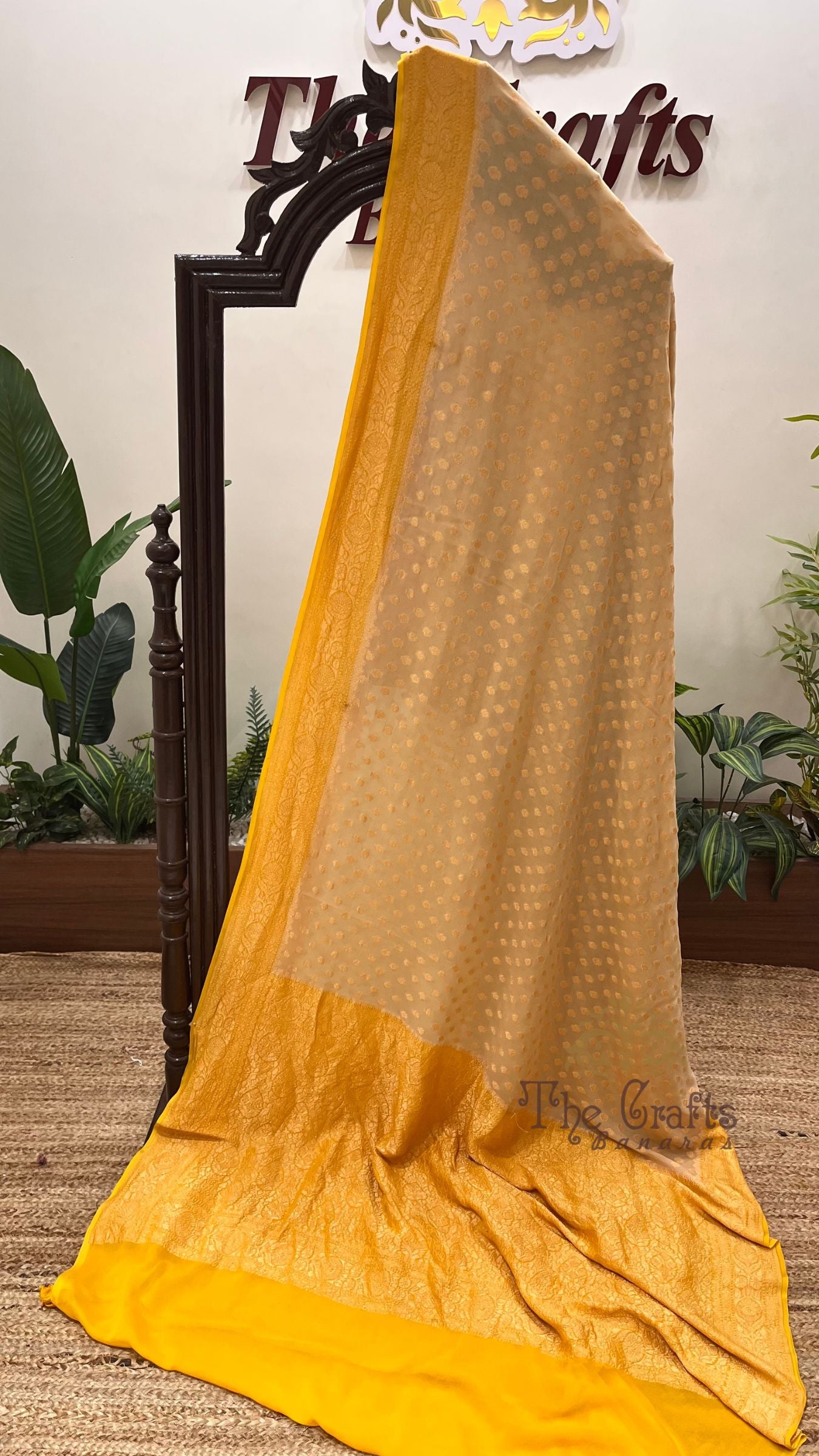 Khaddi Georgette Banarasi Saree - Gold Zari