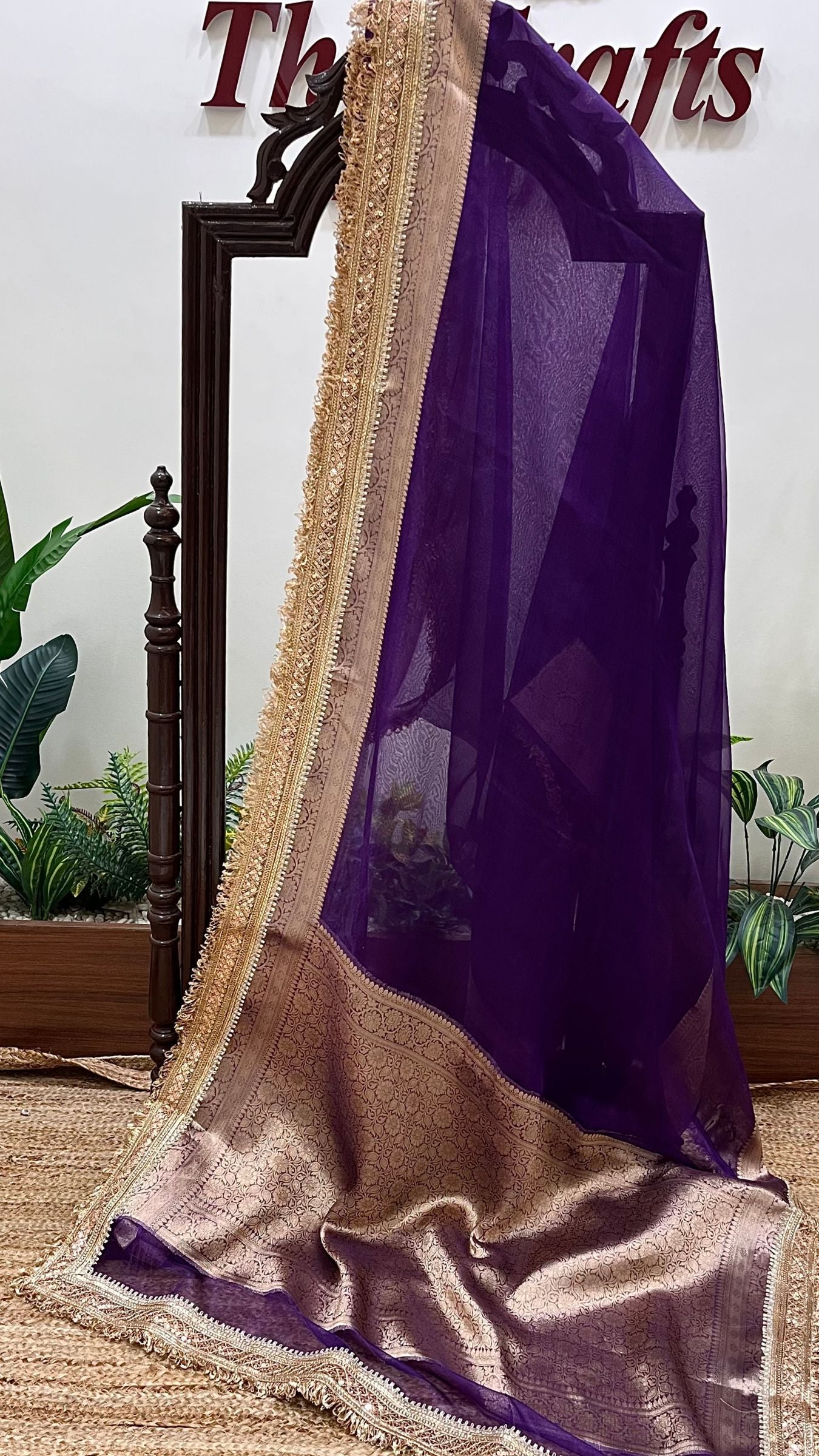 Pure Tissue Silk Handloom Banarasi Saree - with Lace Border