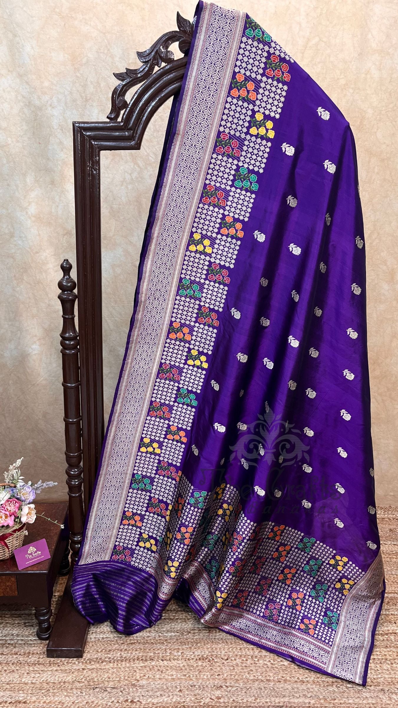Pure Katan Silk Handloom Banarasi Saree - with kadhua meenakari motifs