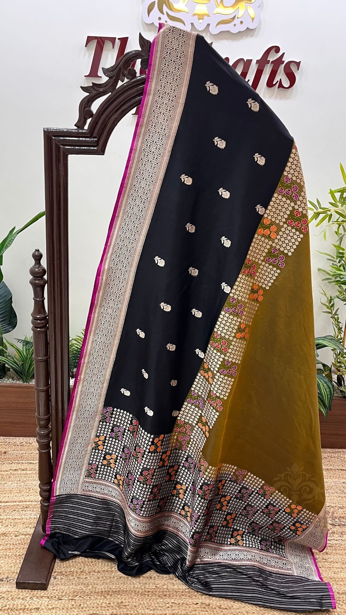 Pure Katan Silk Handloom Banarasi Saree - with Kadhua Meenakari Work