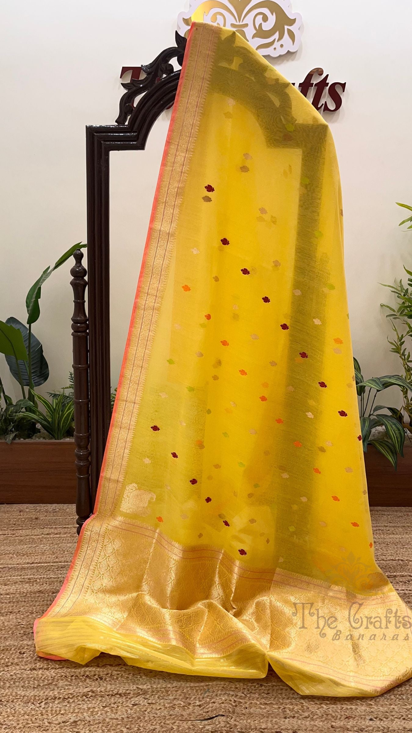 Pure Cotton Silk Handloom Banarasi Saree - with kadhua motifs