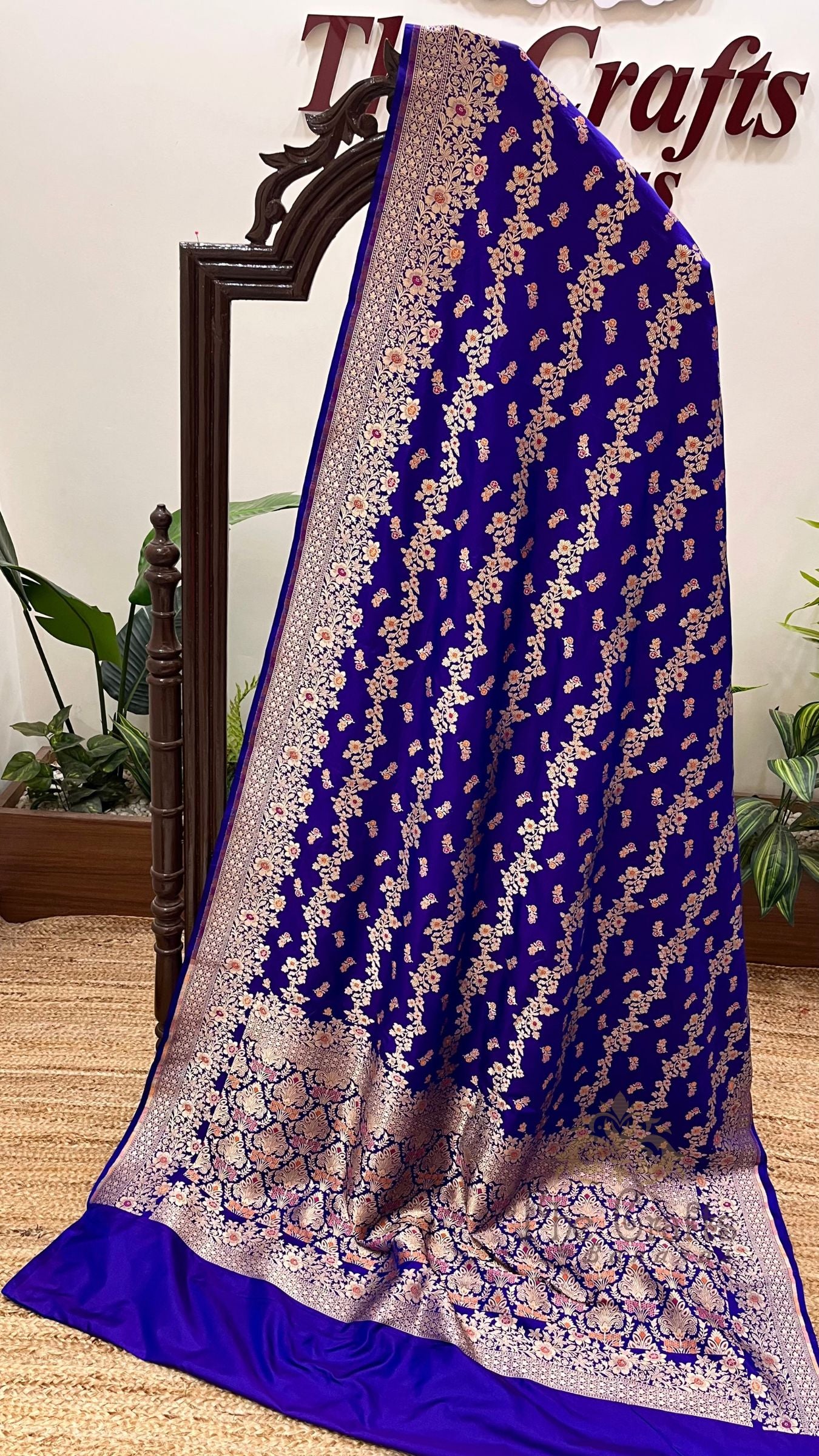 Pure Katan Silk Handloom Banarasi Saree - Jaal work with Meenakari