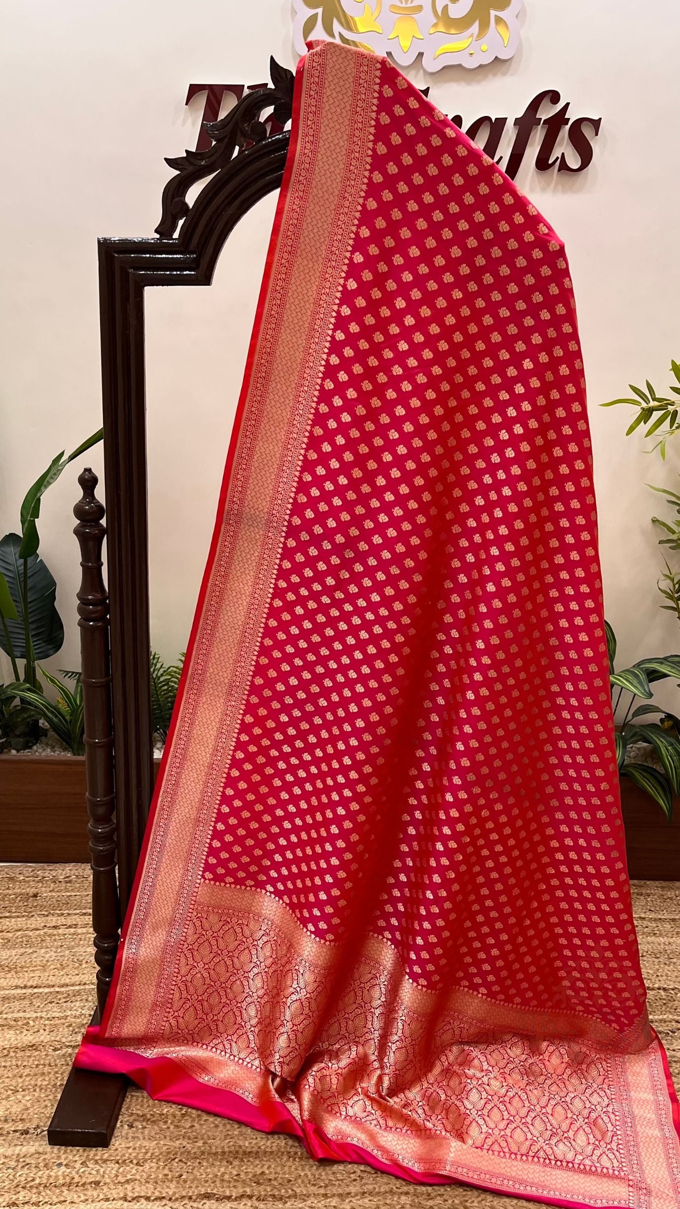 Pure Katan Silk Handloom Banarasi Saree - Jaal work