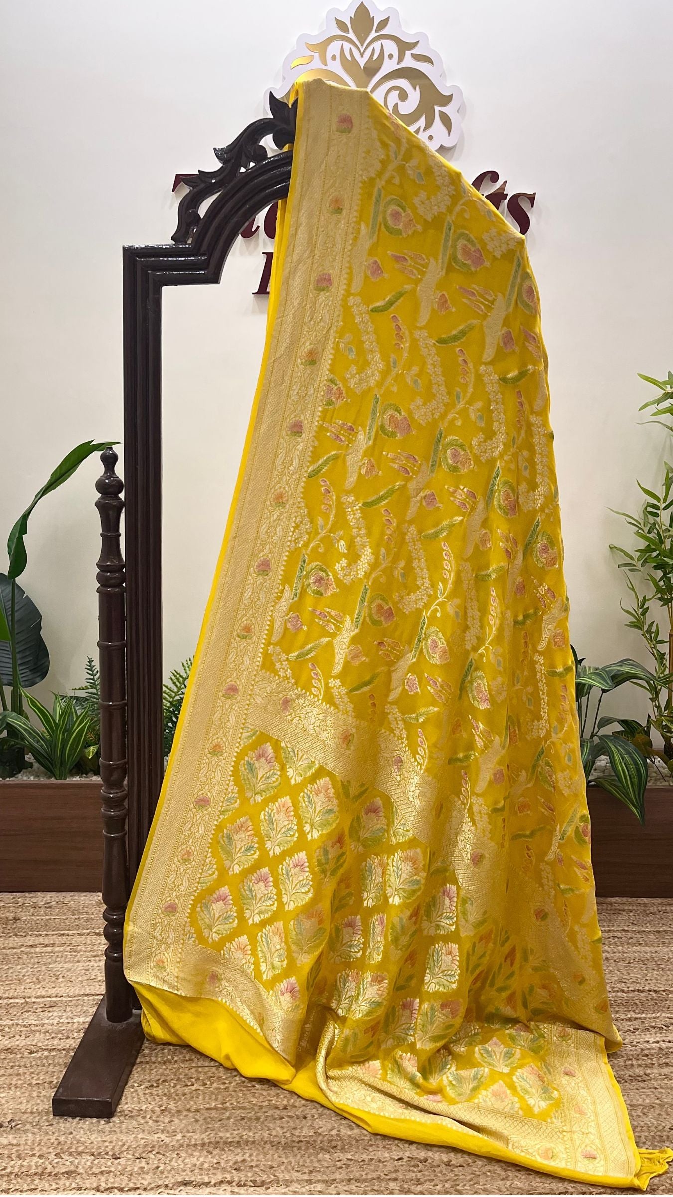 Khaddi Georgette Handloom Banarasi Saree