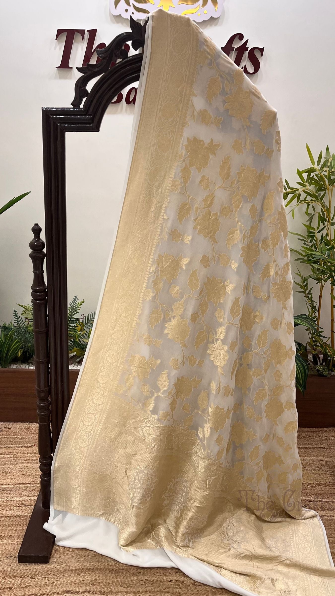 Khaddi Georgette Handloom Banarasi Saree - Jaal Work