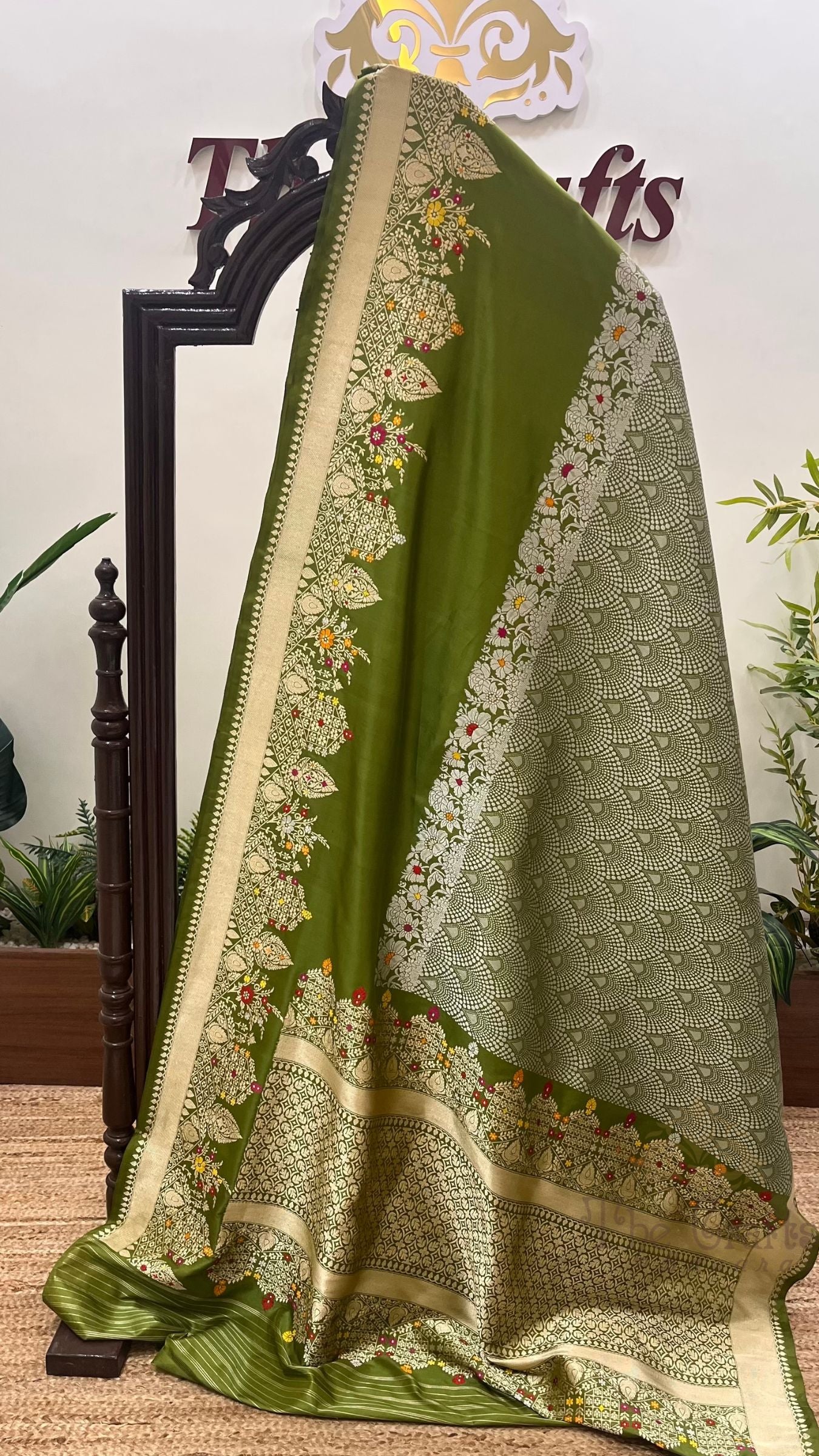 Pure Katan Silk Handloom Banarasi Saree - Kadhua Tanchui Brocade Meena