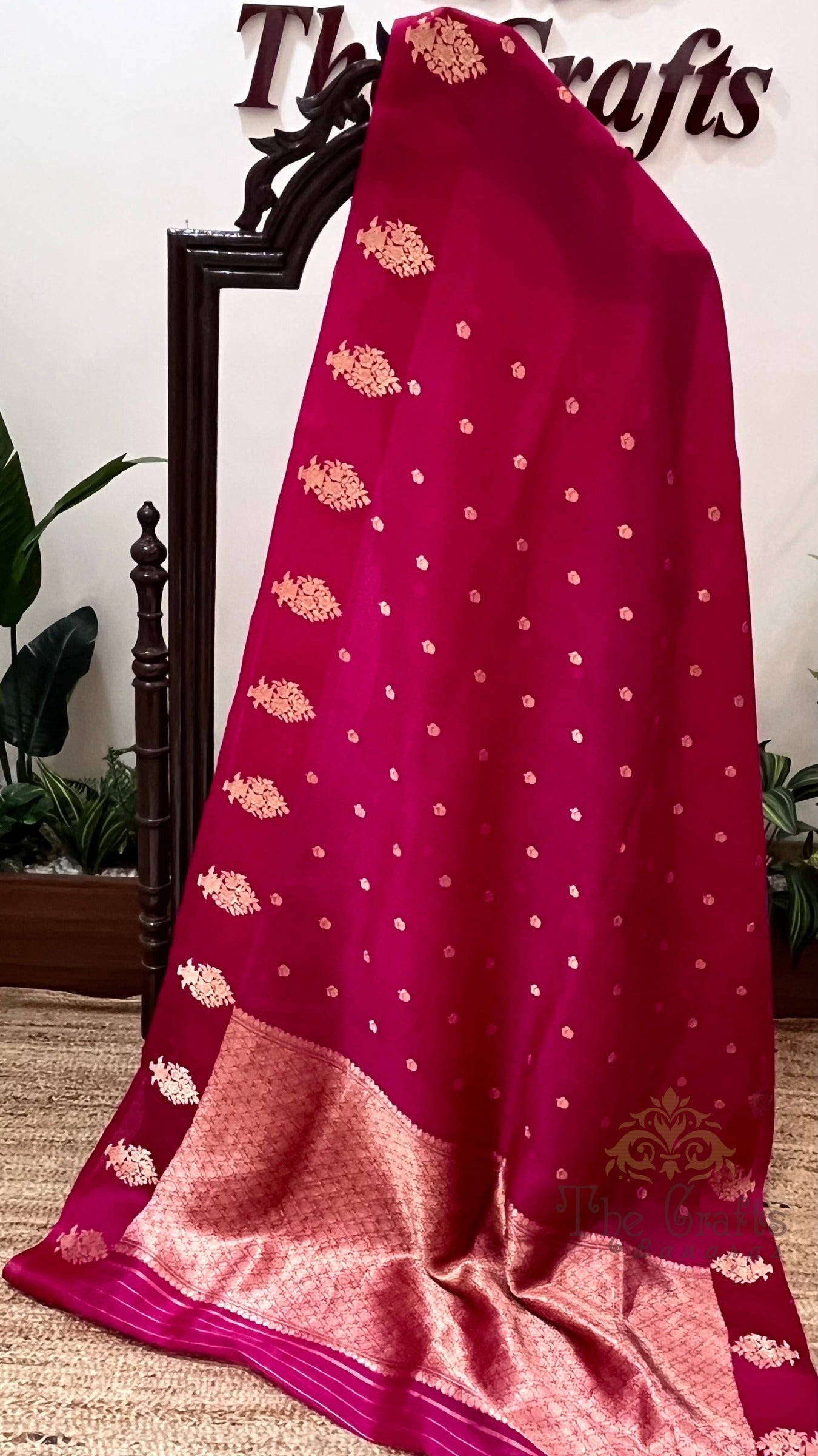 Pure Kora Silk Handloom Banarasi Saree - with kadhua motifs