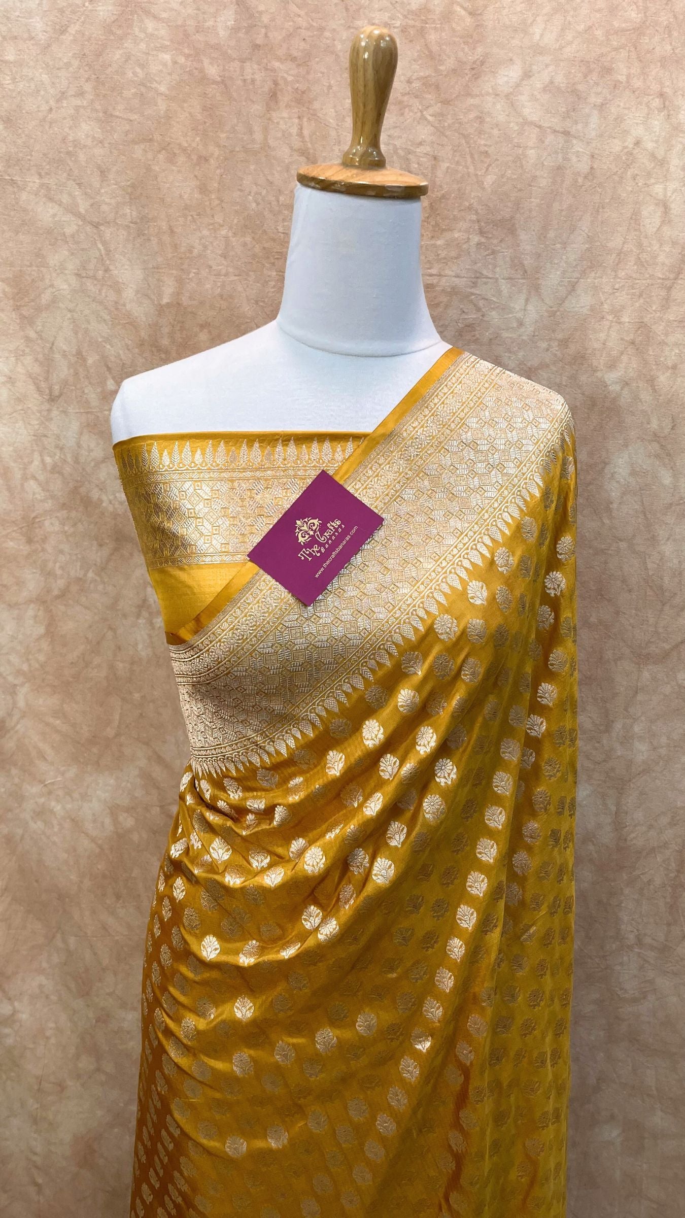 Pure Katan Silk Handloom Banarasi Saree - Jaal work