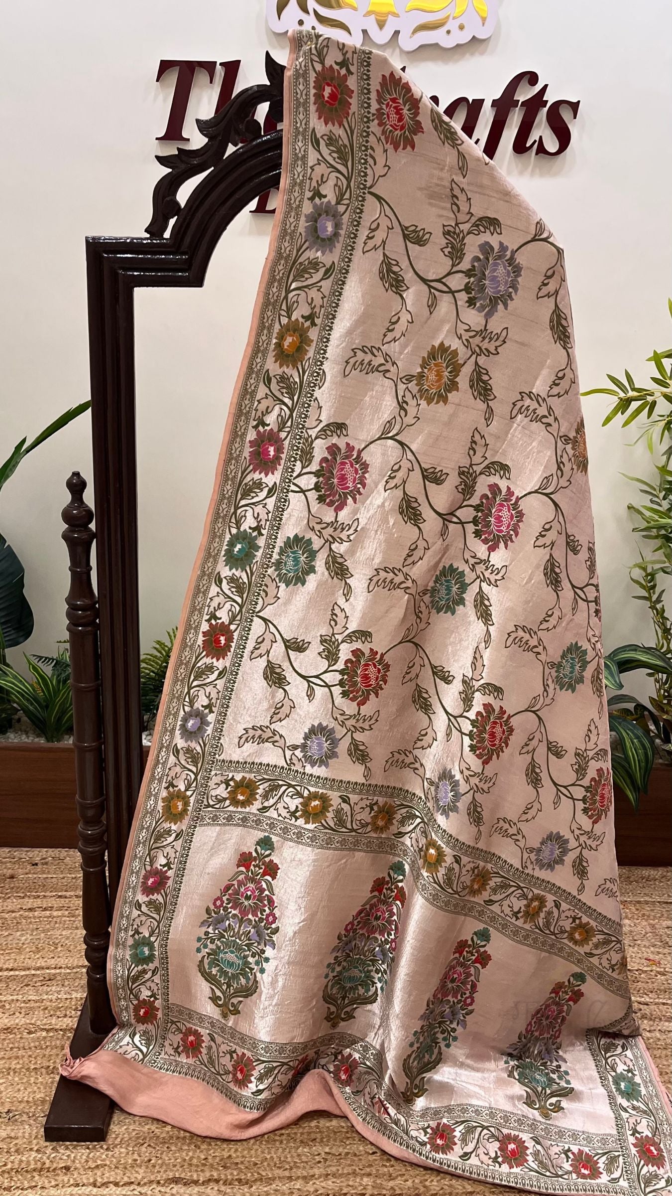 Pure Tussar Georgette Handloom Banarasi Saree - Brocade