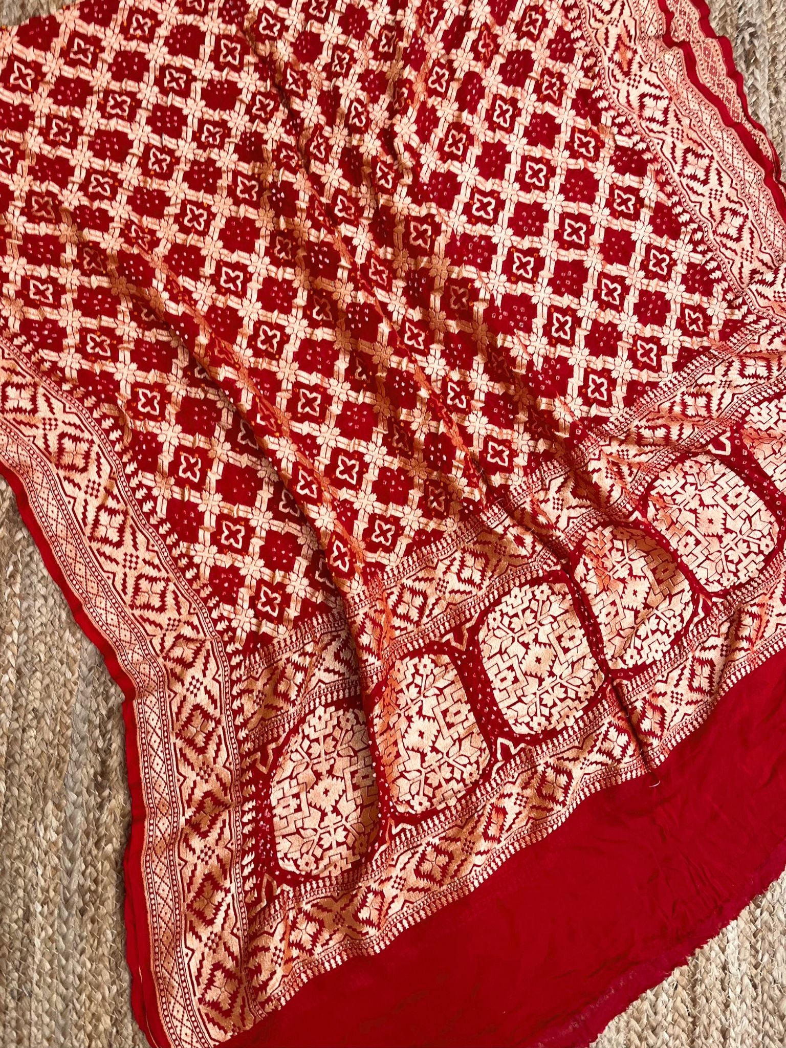 Khaddi Georgette Banarasi Handloom Bandhej Dupatta