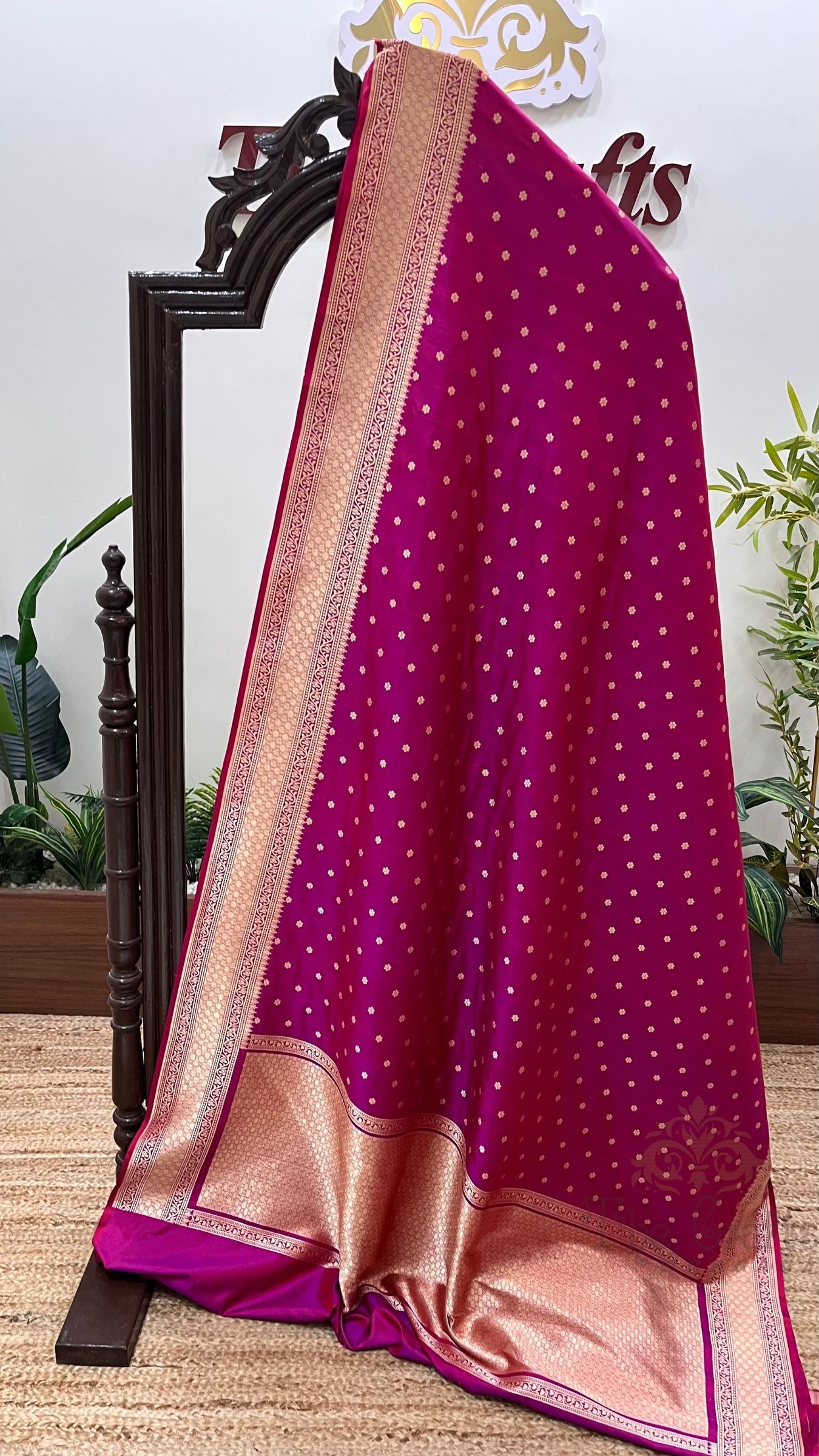 Pure Katan Silk Handloom Banarasi Saree - Chunri Buti