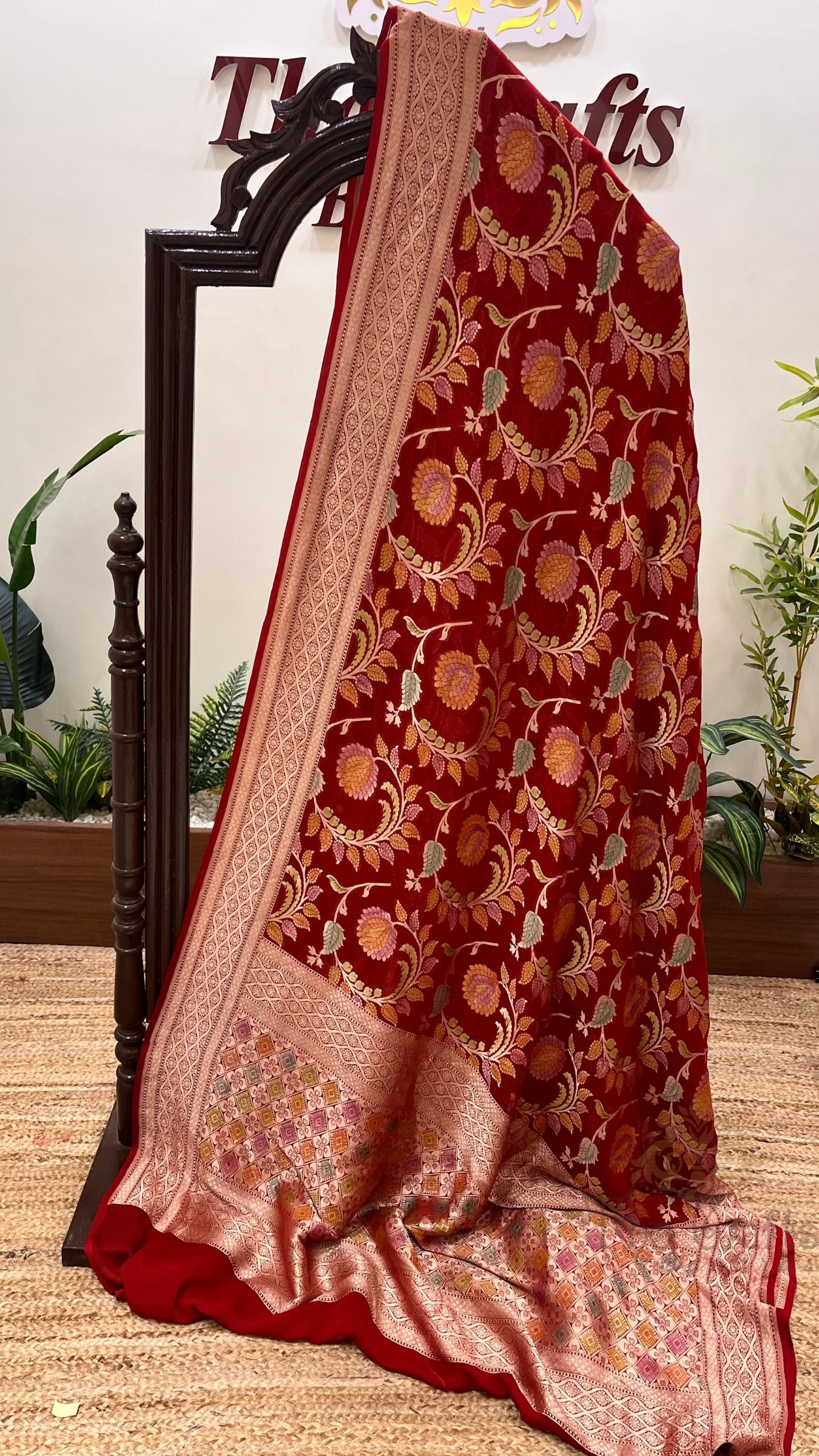 Khaddi Georgette Handloom Banarasi Saree - Water Zari
