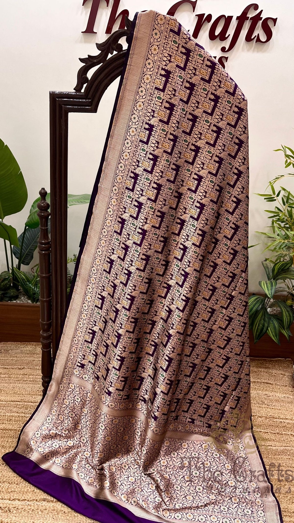 Pure Katan Silk Handloom Banarasi Saree -  Jaal Work with Meenakari