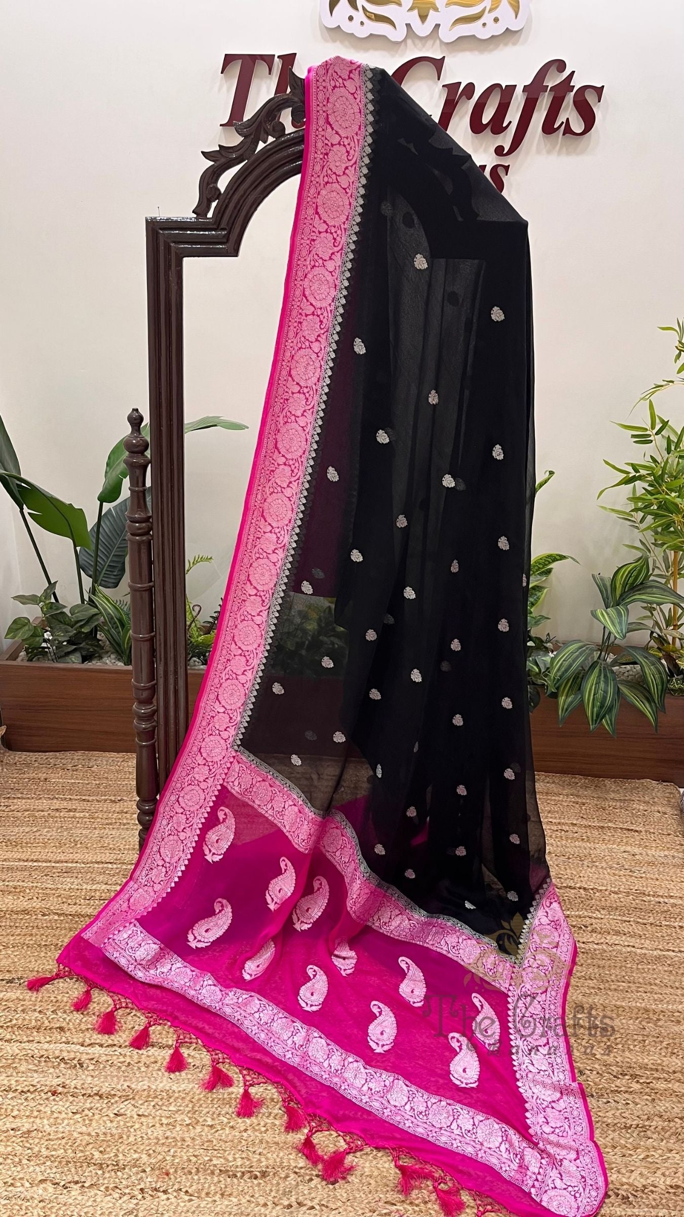 Pure Georgette Handloom Banarasi Saree