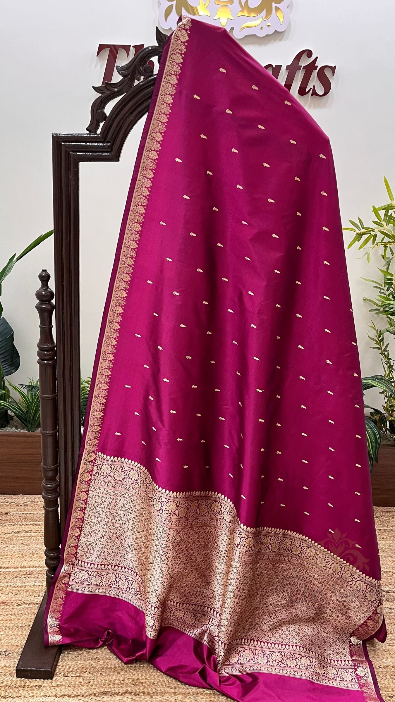 Pure Katan Silk Handloom Banarasi Saree - Resham Chunri Buti
