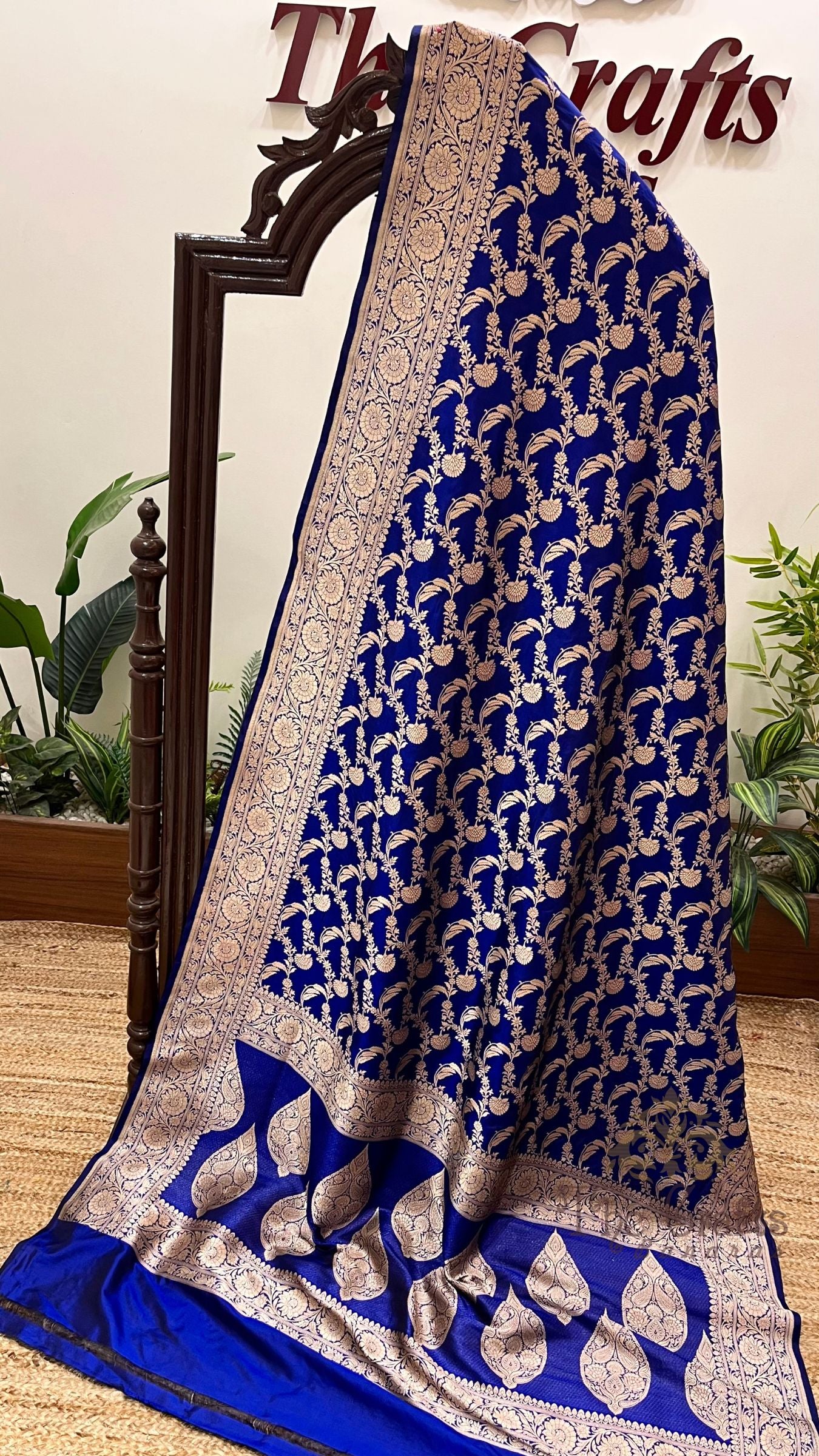 Pure Katan Silk Handloom Banarasi Saree - Jaal work