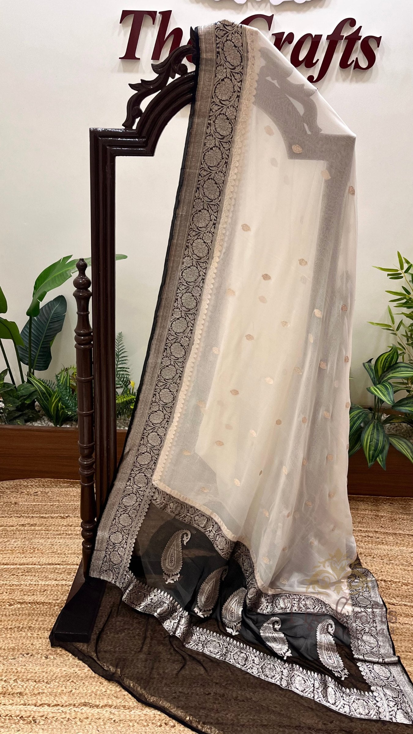 Pure Georgette Handloom Banarasi Saree