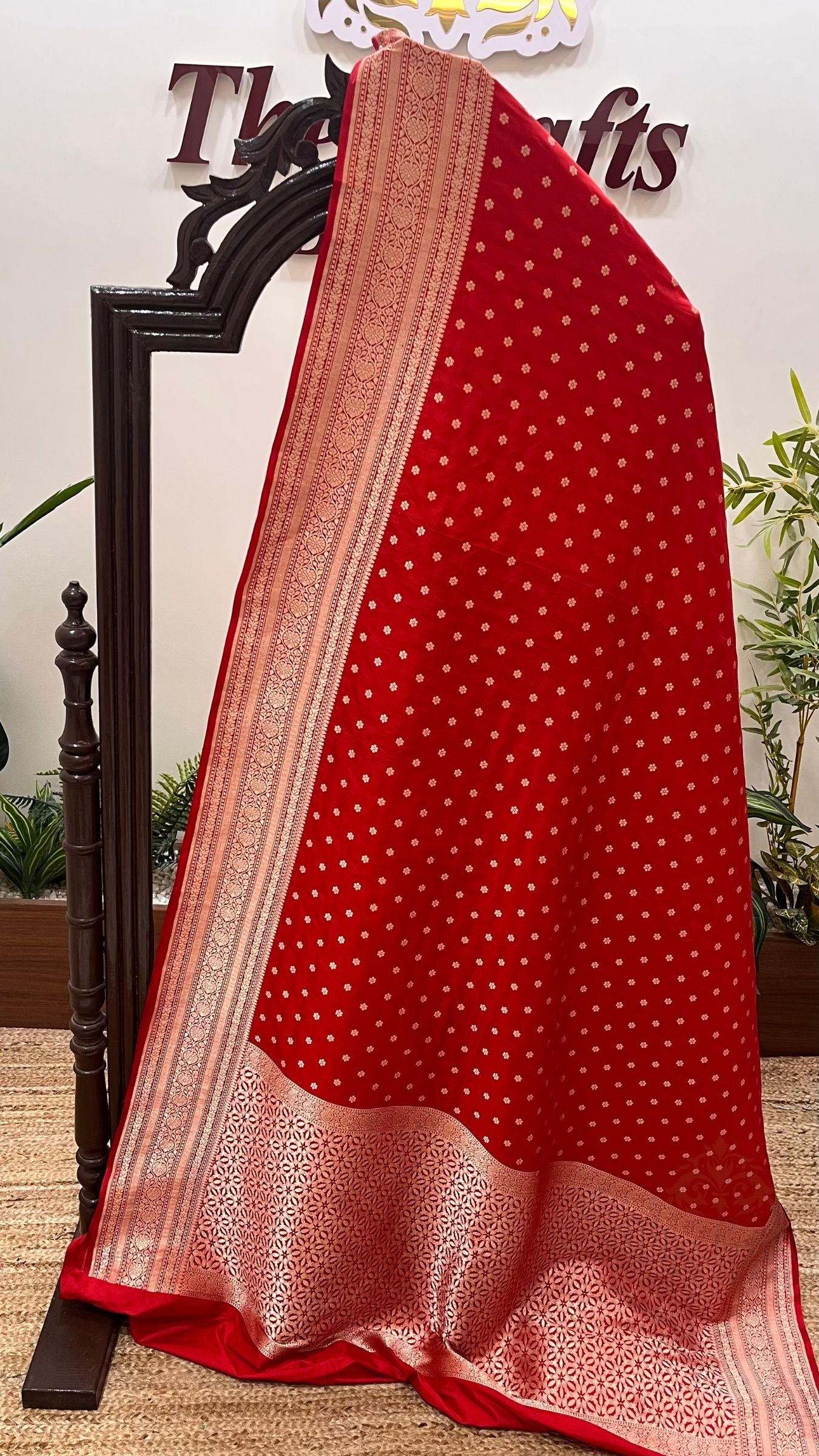 Pure Katan Silk Handloom Banarasi Saree - Chunri Buti