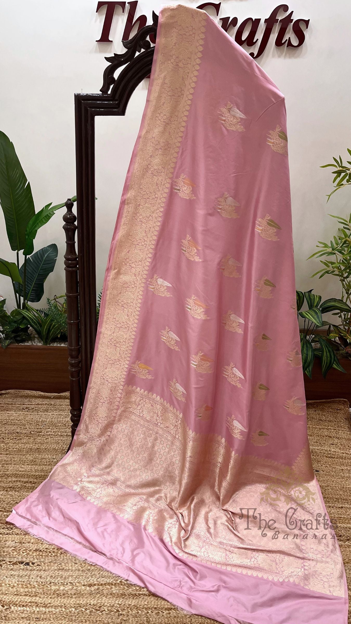 Pure Katan Silk Handloom Banarasi Saree - with kadhua meenakari motifs