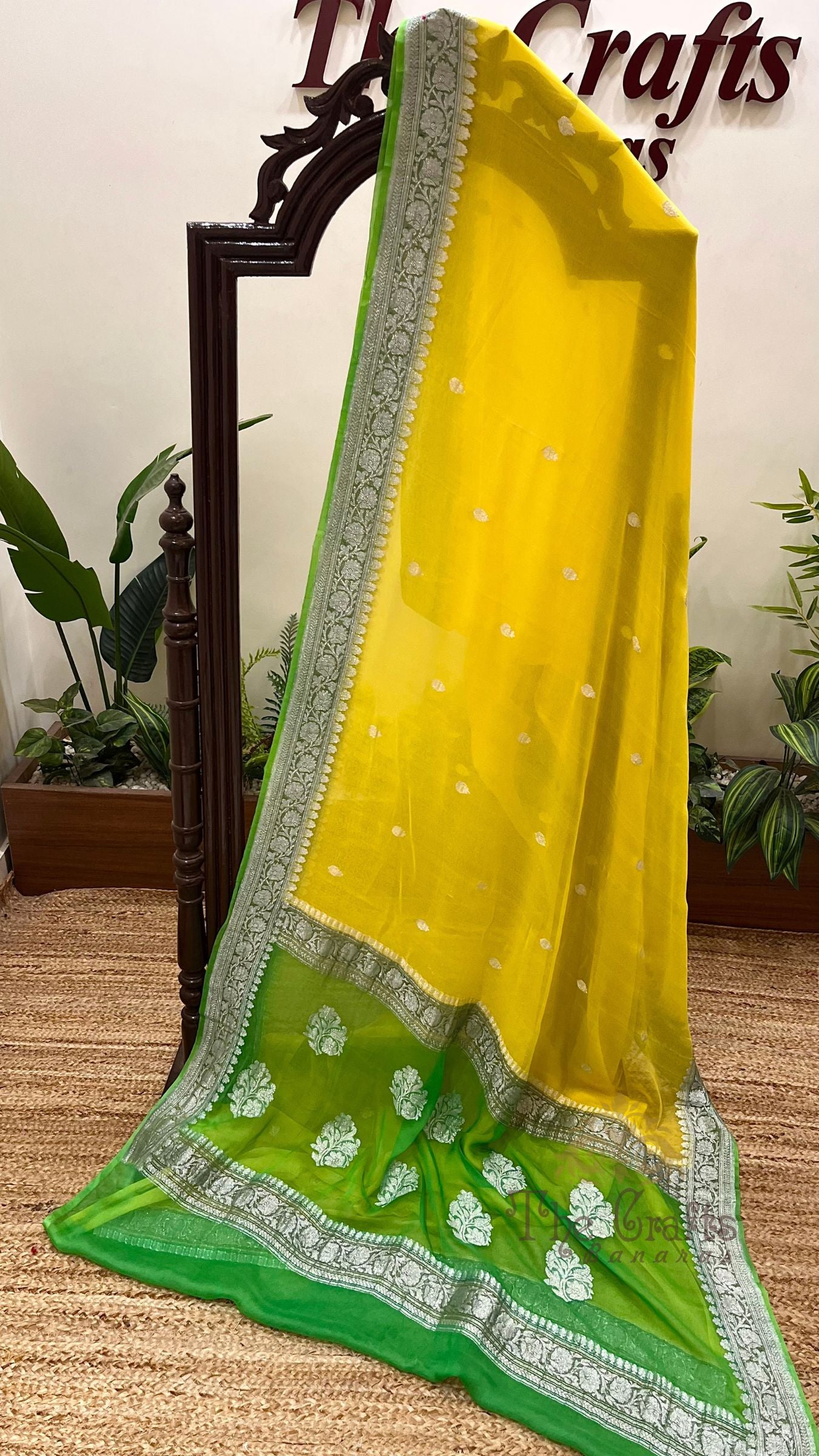 Pure Georgette Handloom Banarasi Saree