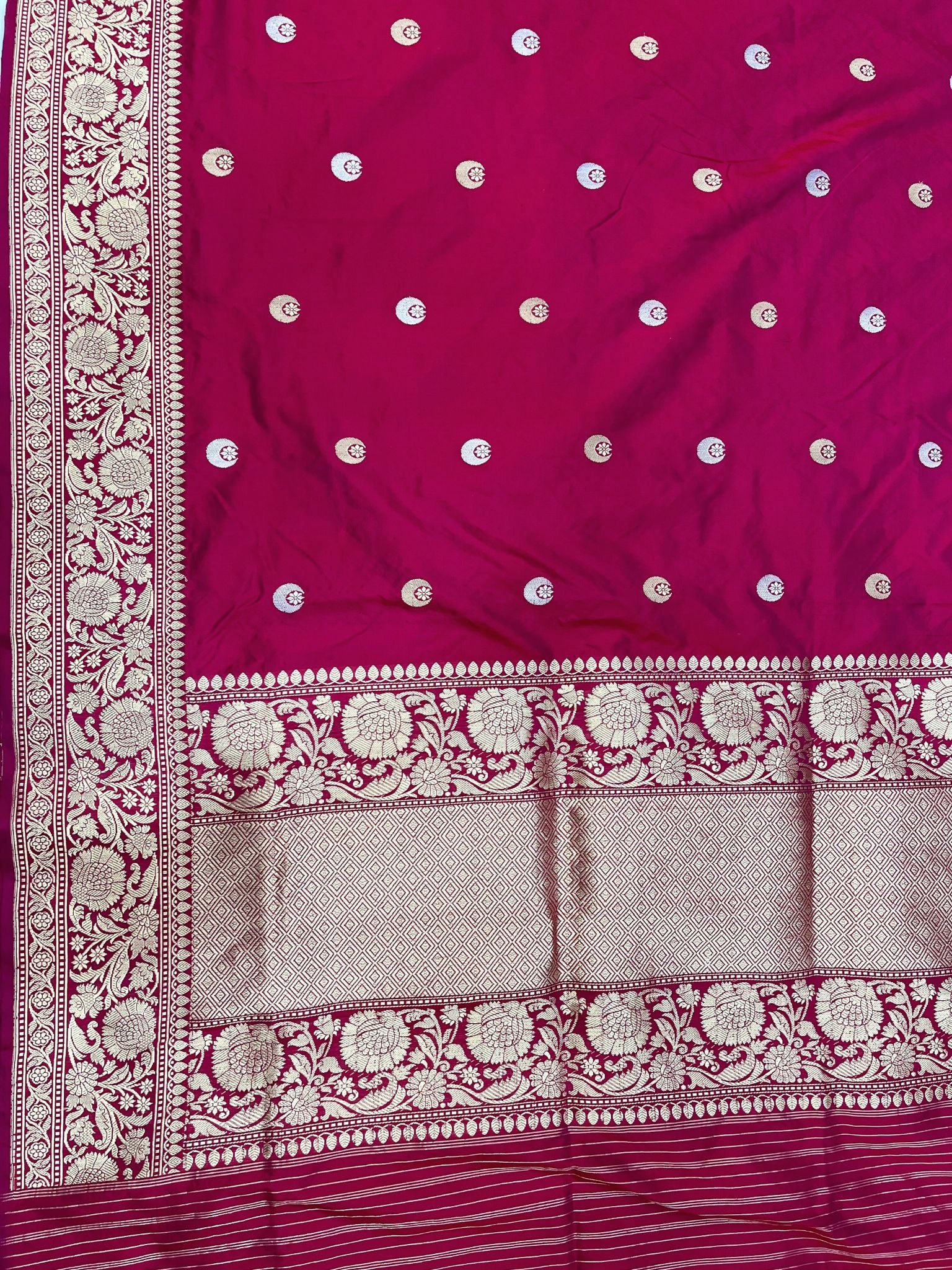 Pure Katan Silk Handloom Banarasi Saree - with kadhua motifs