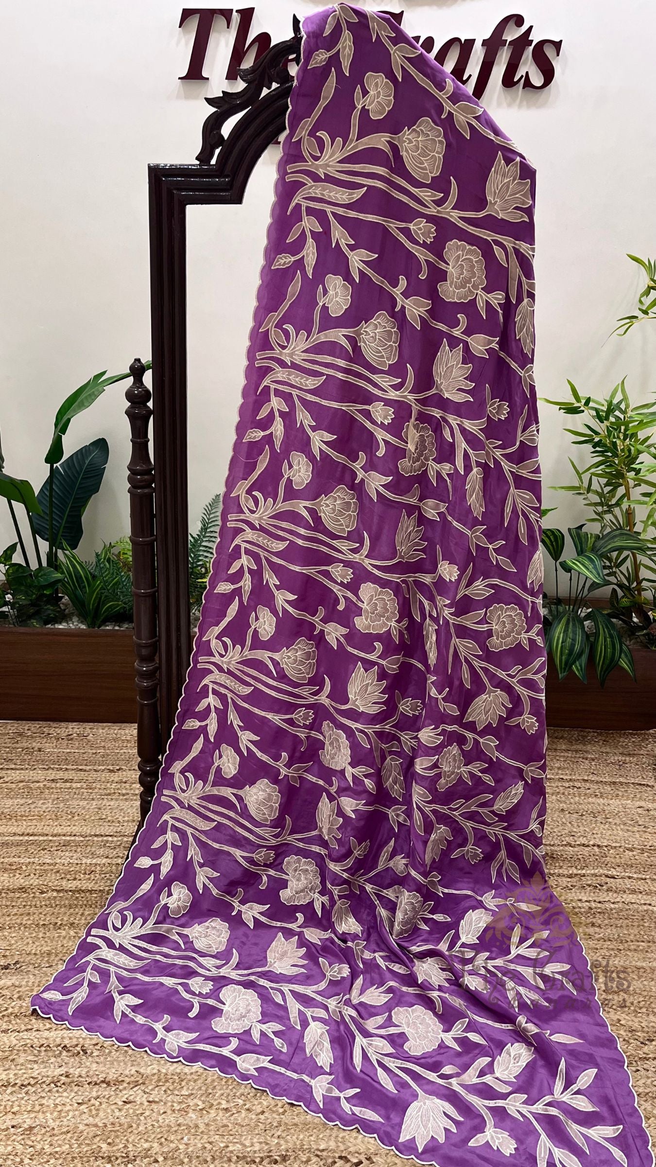 Pure Crepe Silk Banarasi Saree - Floral Appliqué Work