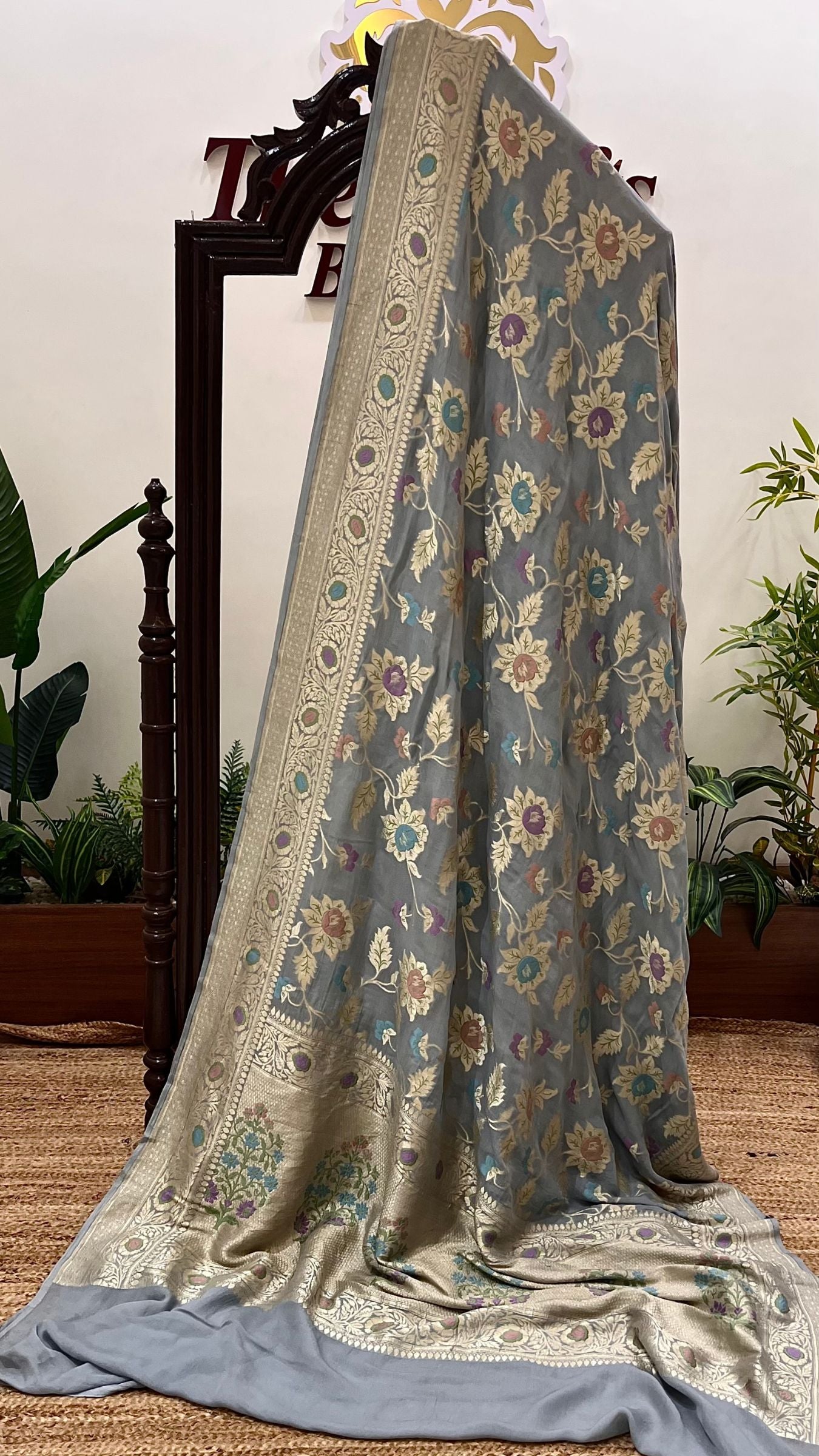 Khaddi Georgette Handloom Banarasi Saree - Jaal with Meenakari