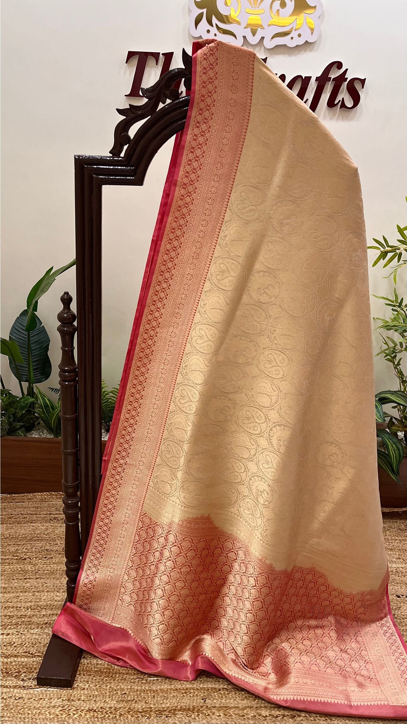 Pure Katan Tissue Silk Handloom Banarasi Saree - Tanchui Brocade