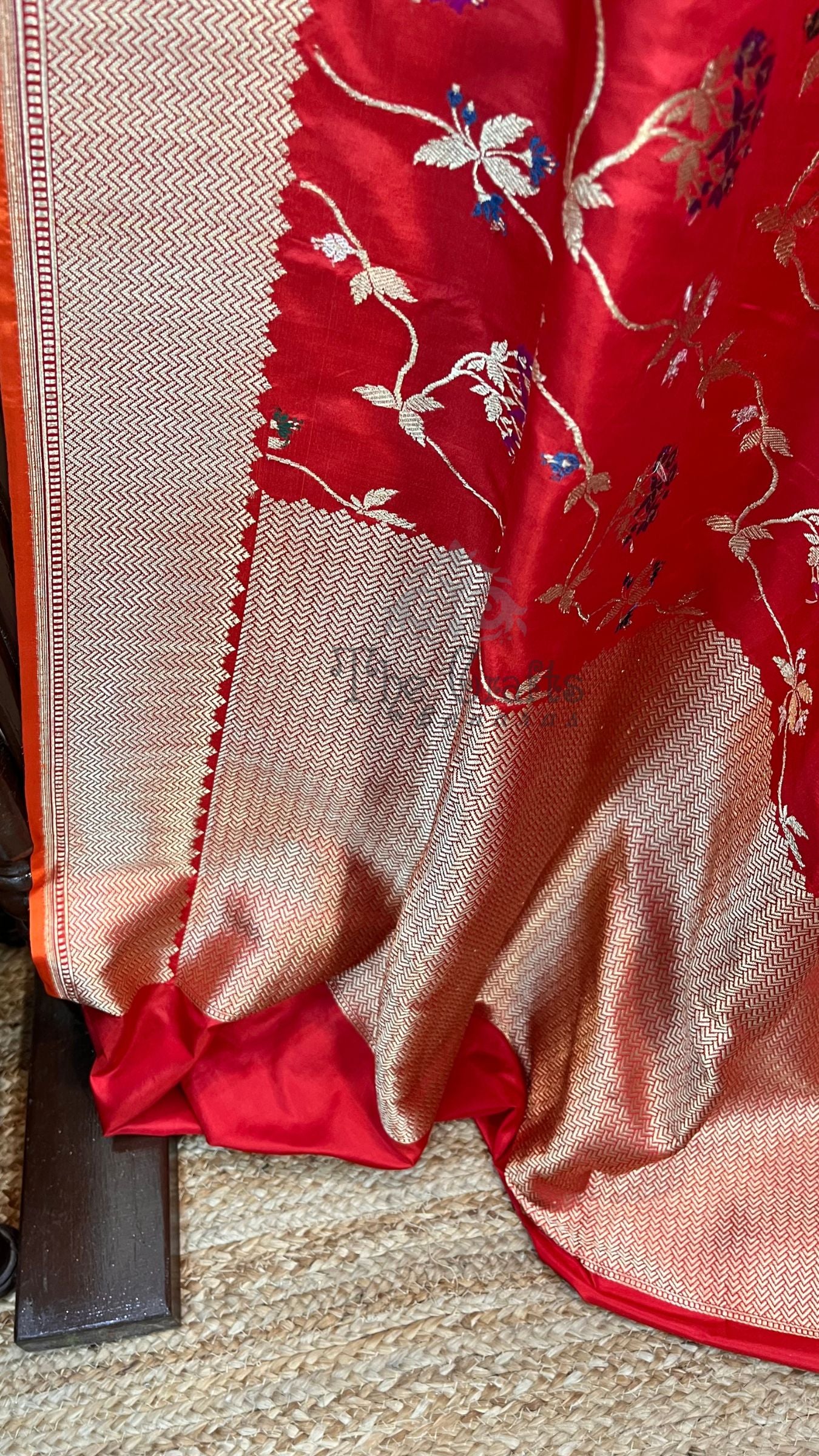 Pure Katan Silk Handloom Banarasi Saree - All Over Kadiyal Jaal Work