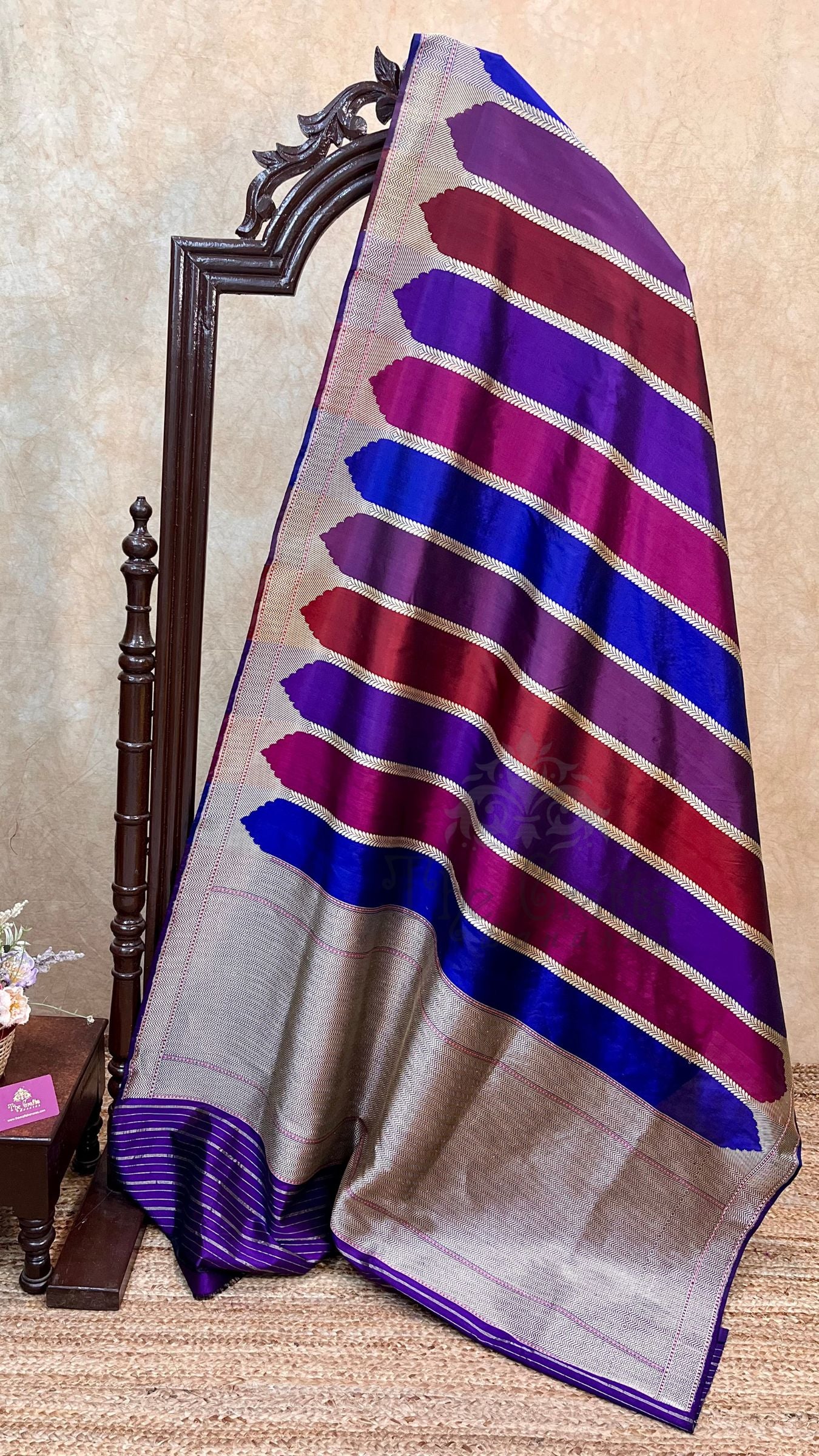 Rangkat Pure Katan Silk Handloom Banarasi Saree - with kadhua work