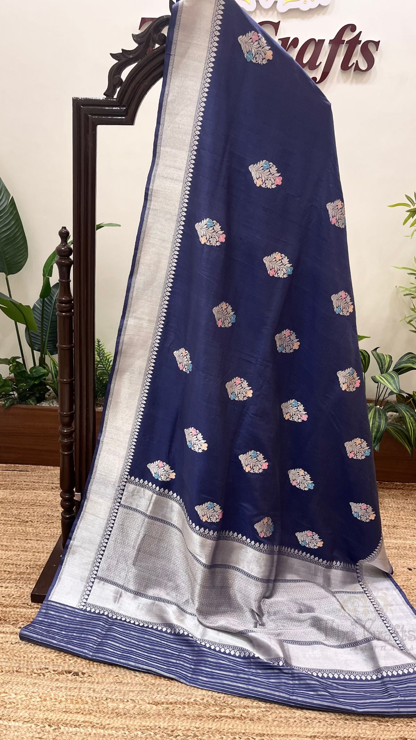 Tussar Georgette Handloom Banarasi Saree - Meenakari