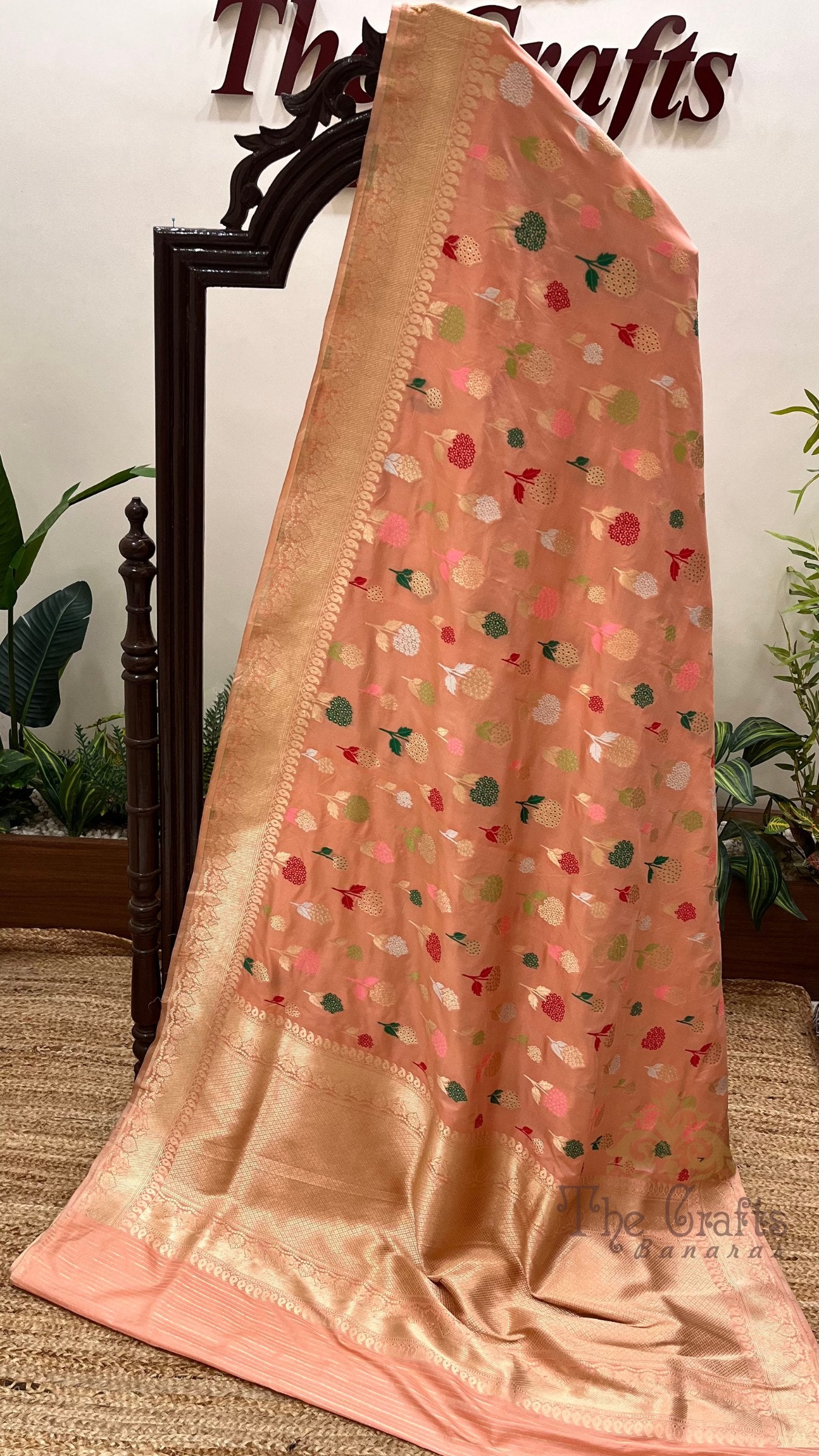 Pure Katan Silk Handloom Banarasi Saree - with Meenakari Jaal Work