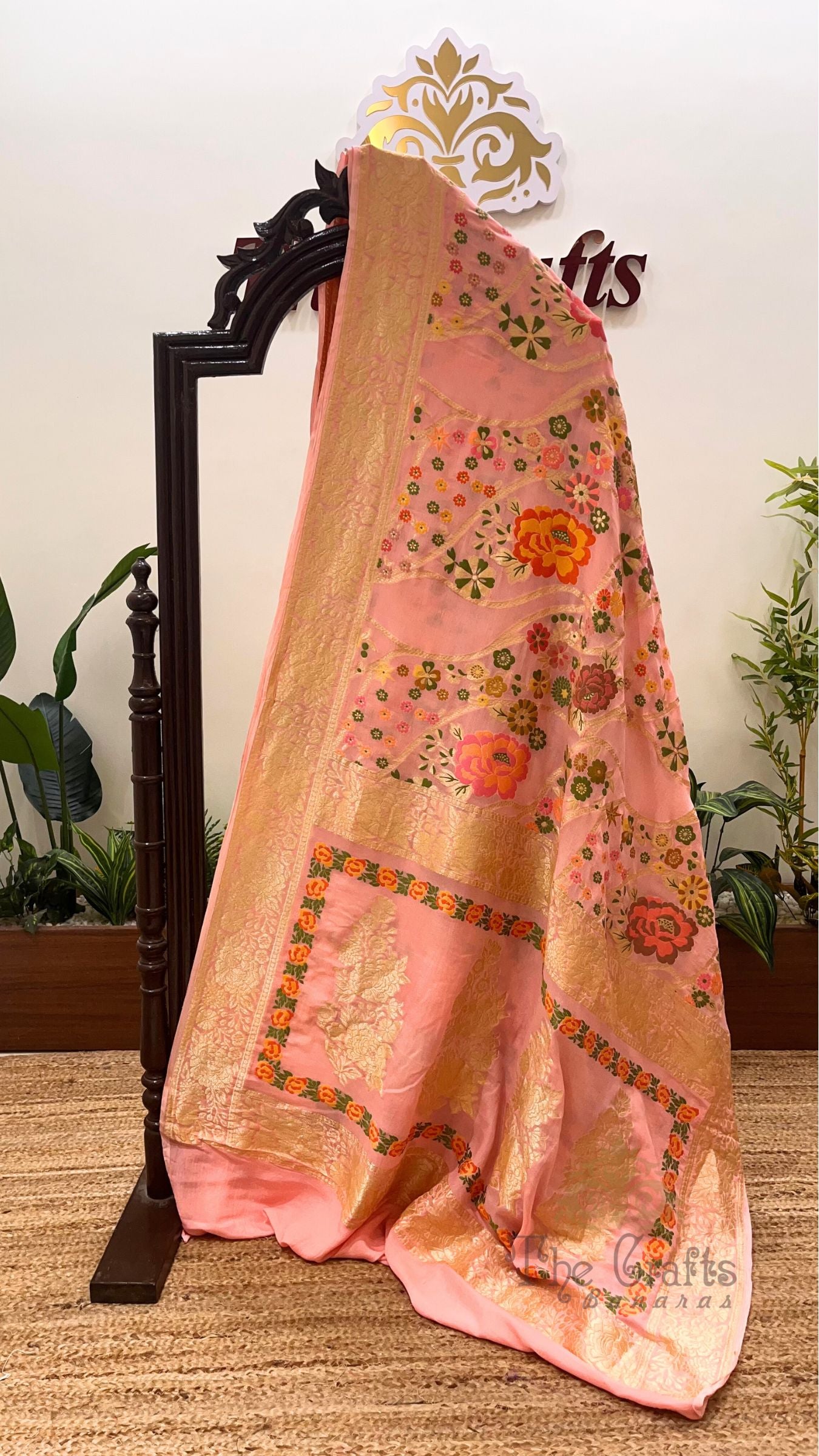 Tussar Georgette Handloom Banarasi Saree - Jaal with Tilfi Meenakari