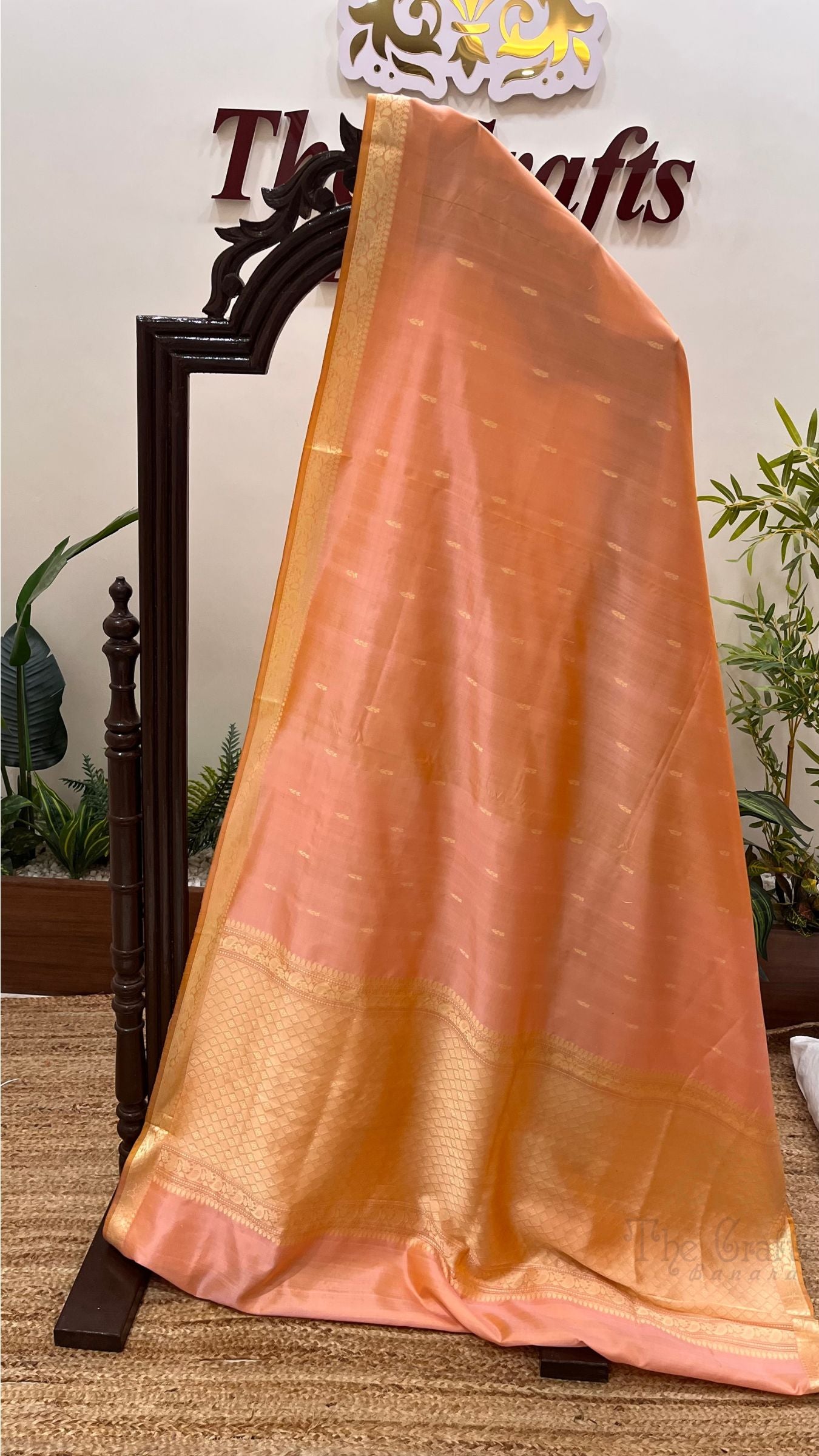 Pure Katan Silk Handloom Banarasi Saree - Resham Chunri Buti