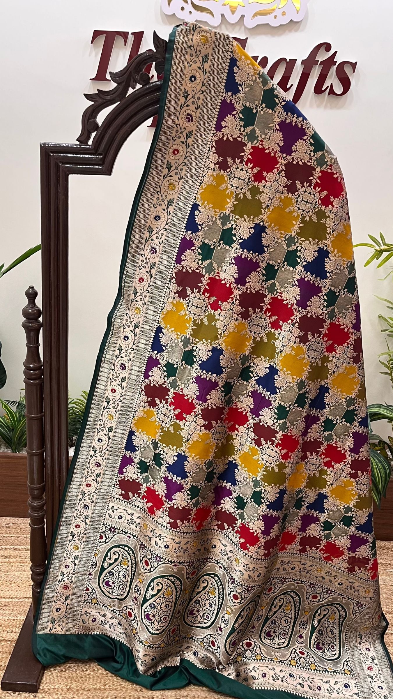 Rangkat Pure Katan Silk Handloom Banarasi Saree - Jaal With Meenakari