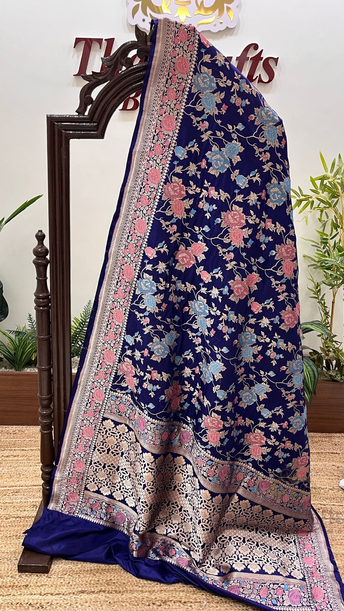 Pure Katan Silk Handloom Banarasi Saree - Jaal with meenakari