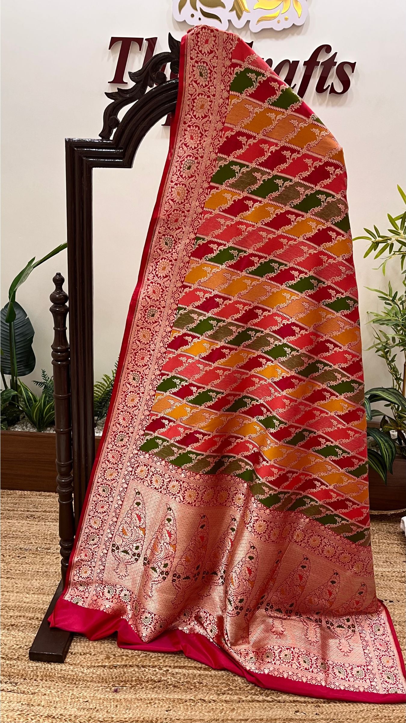 Rangkat Pure Katan Silk Handloom Banarasi Saree - Jaal with meenakari