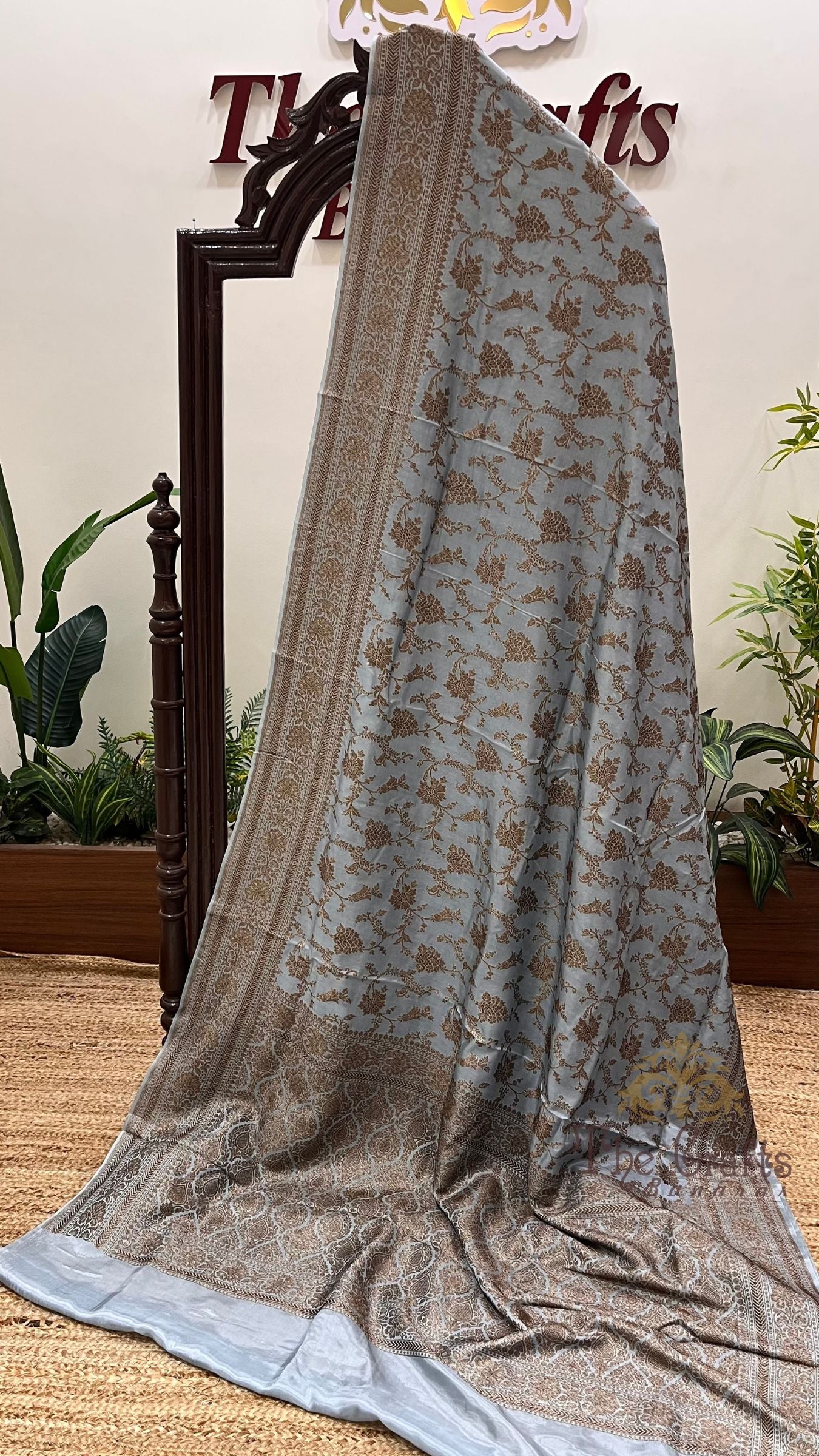 Pure Crepe Silk Banarasi Saree