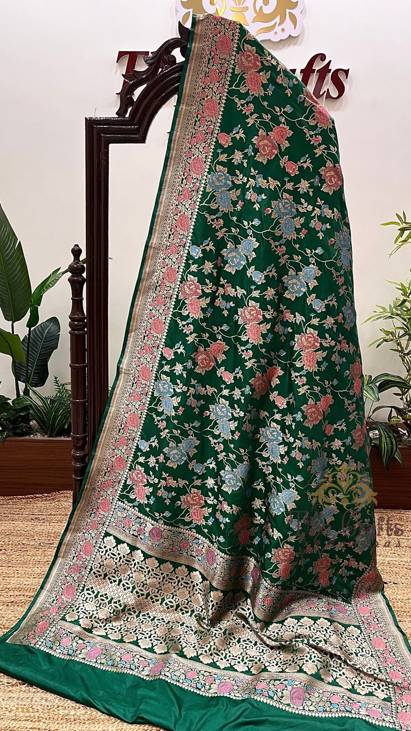 Pure Katan Silk Handloom Banarasi Saree - Jaal with Meenakari