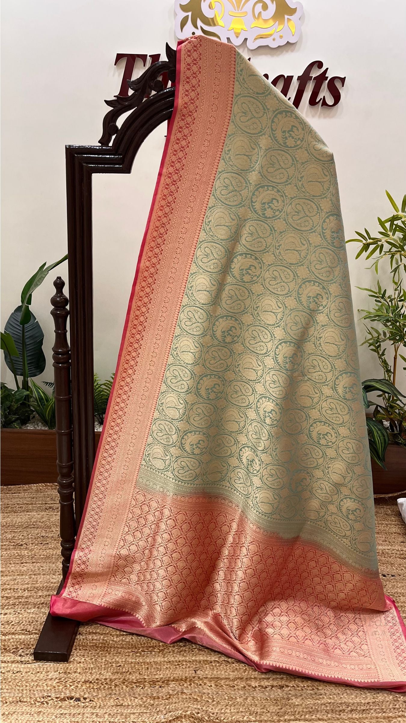 Pure Katan Tissue Silk Handloom Banarasi Saree - Tanchui Brocade