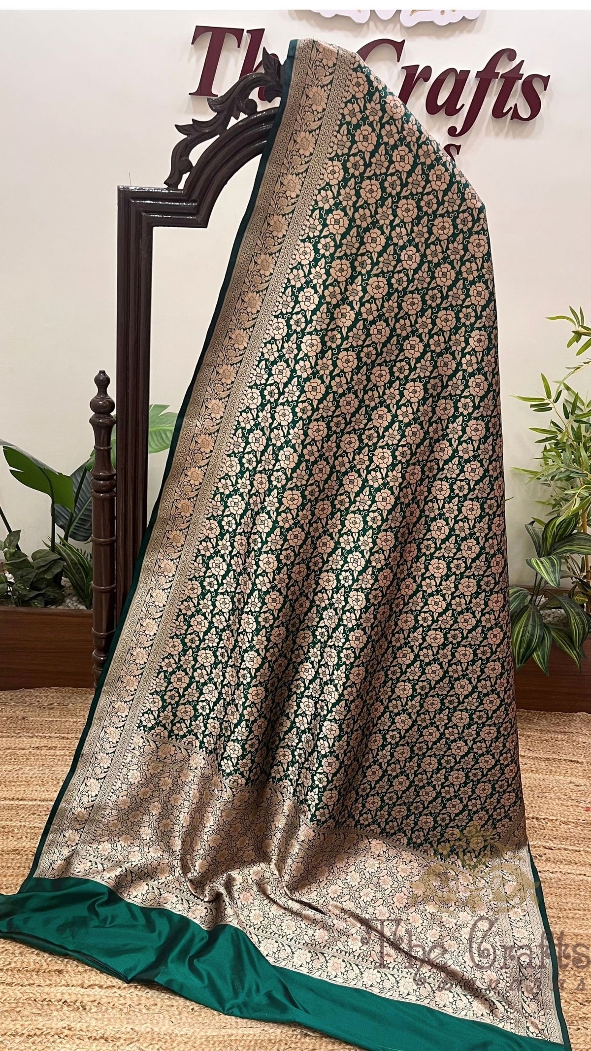 Pure Katan Silk Handloom Banarasi Saree - Jaal work